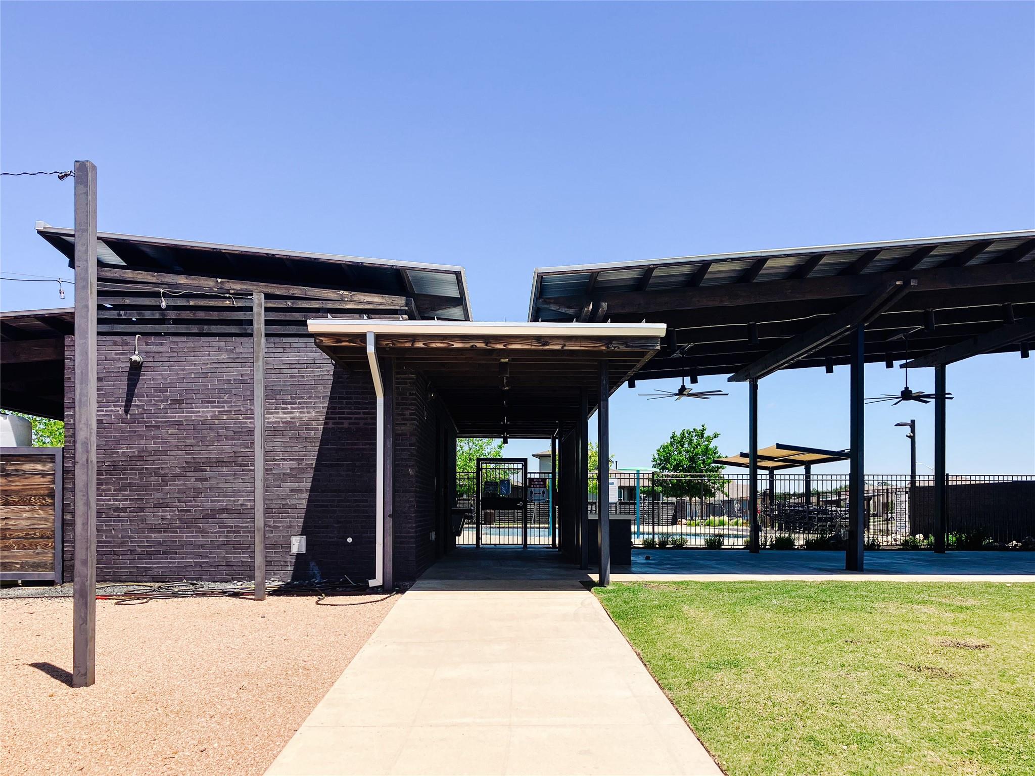 253 Deserti Rd, Leander, TX 78641