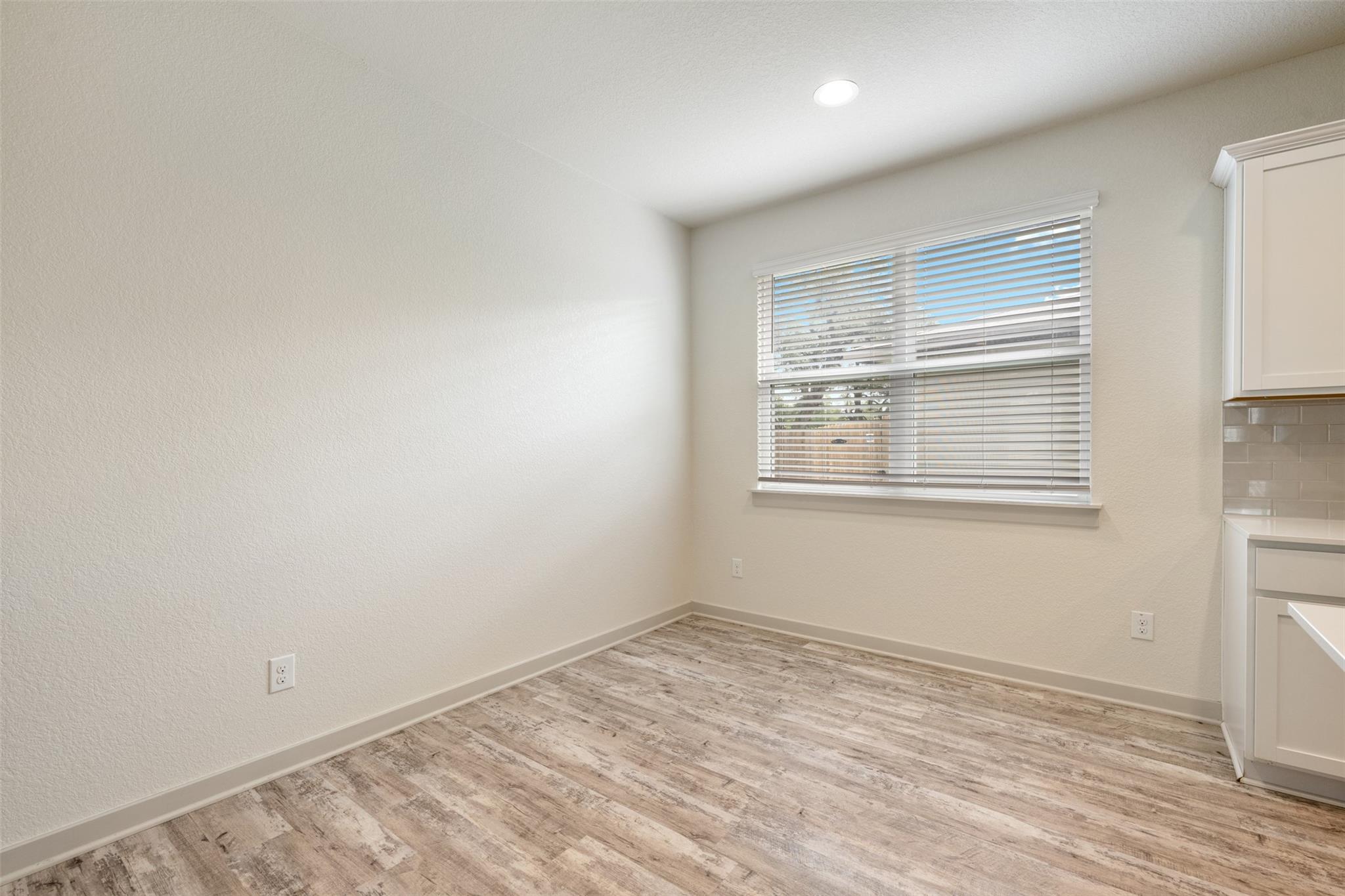 253 Deserti Rd, Leander, TX 78641