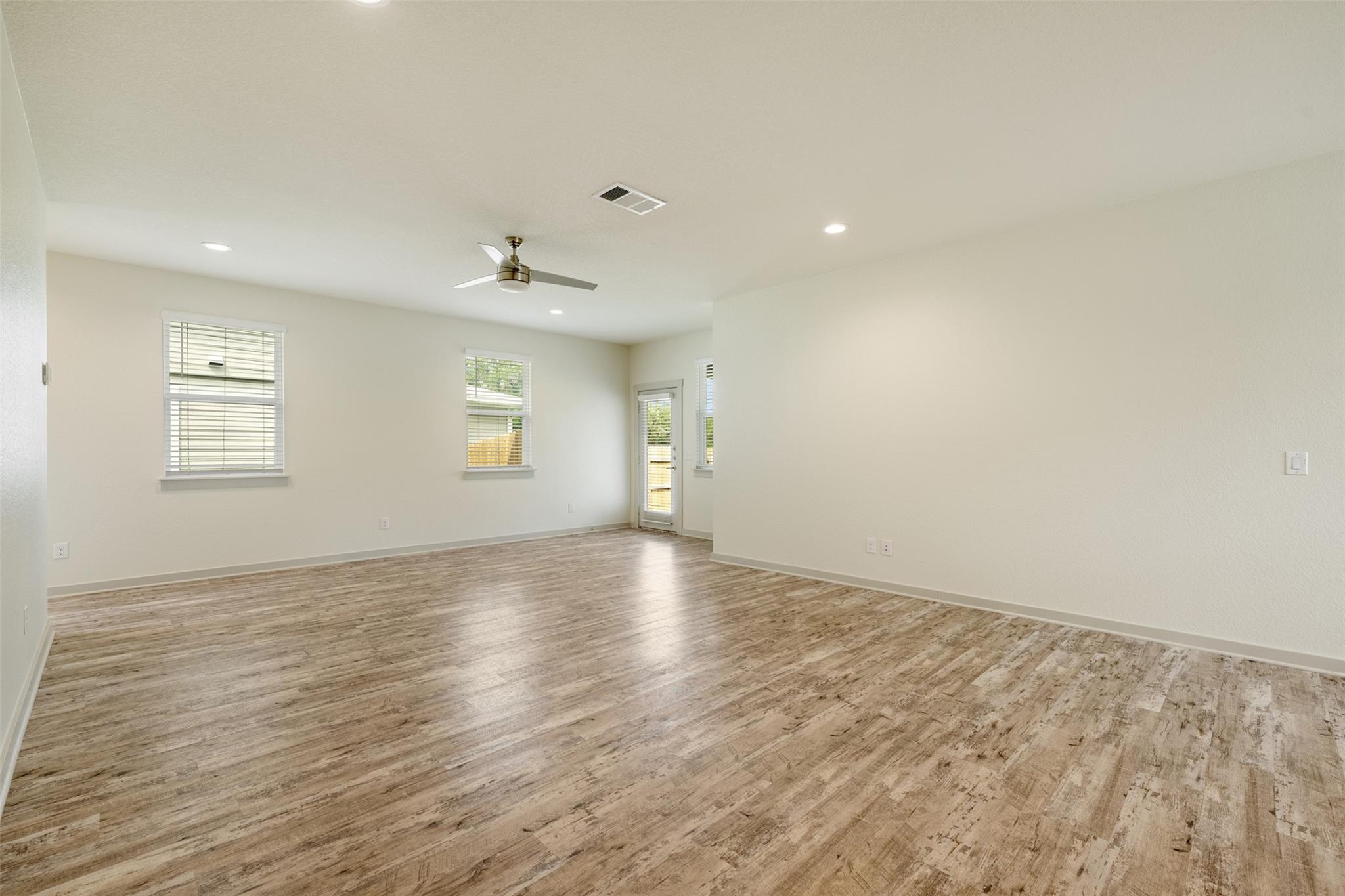 253 Deserti Rd, Leander, TX 78641