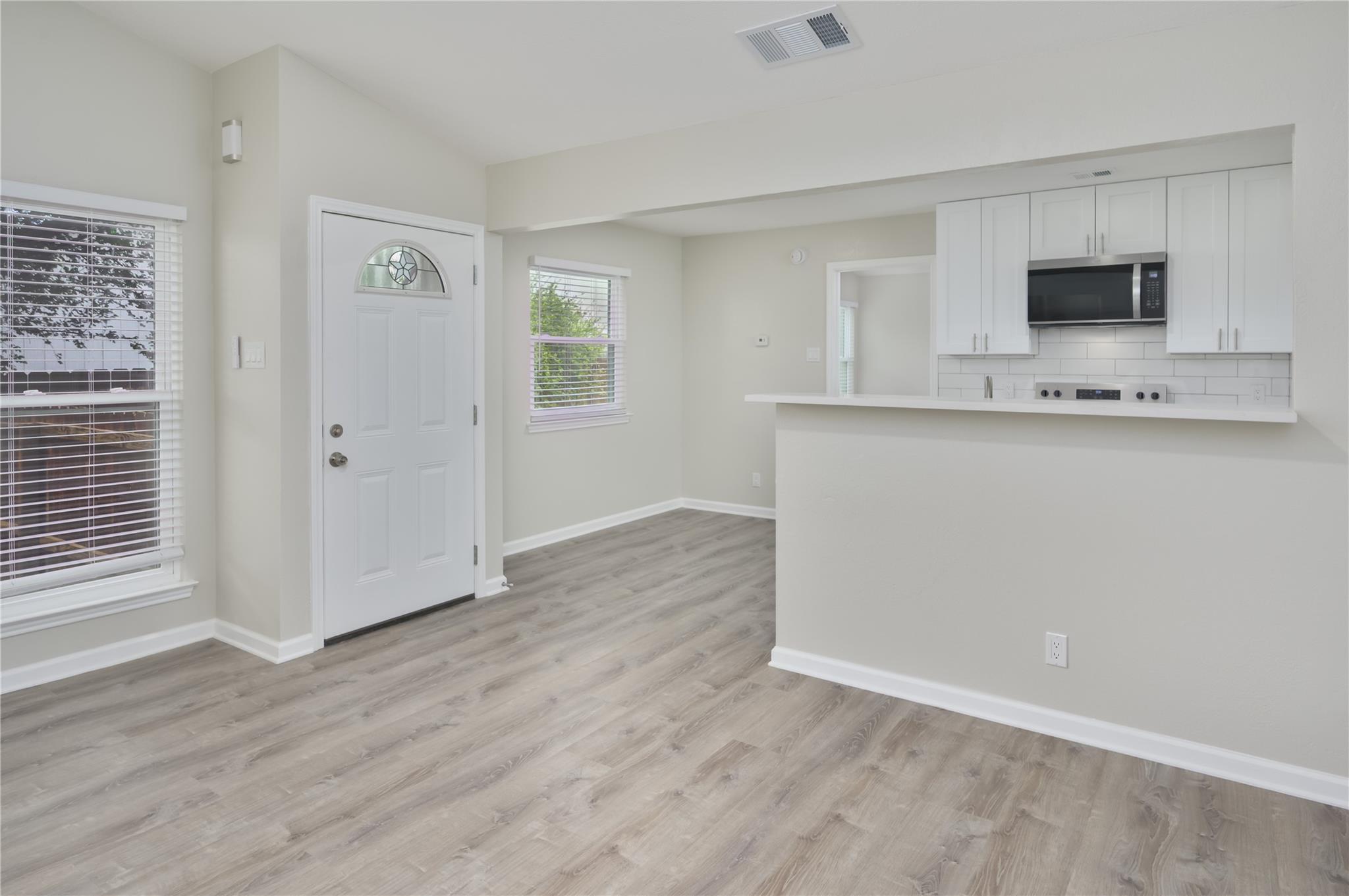 520 Cutty Trl # B, Lakeway, TX 78734