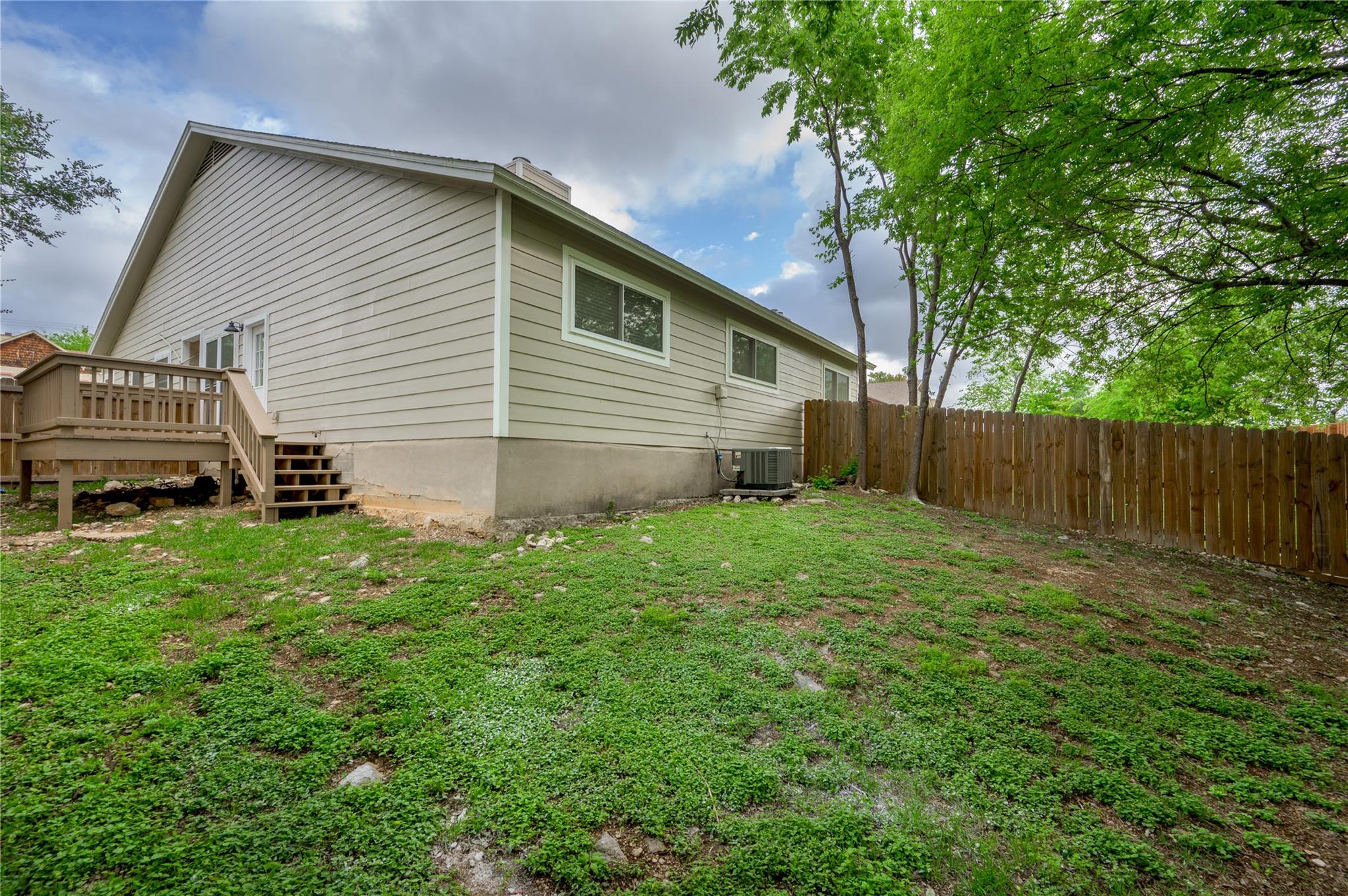 520 Cutty Trl # B, Lakeway, TX 78734