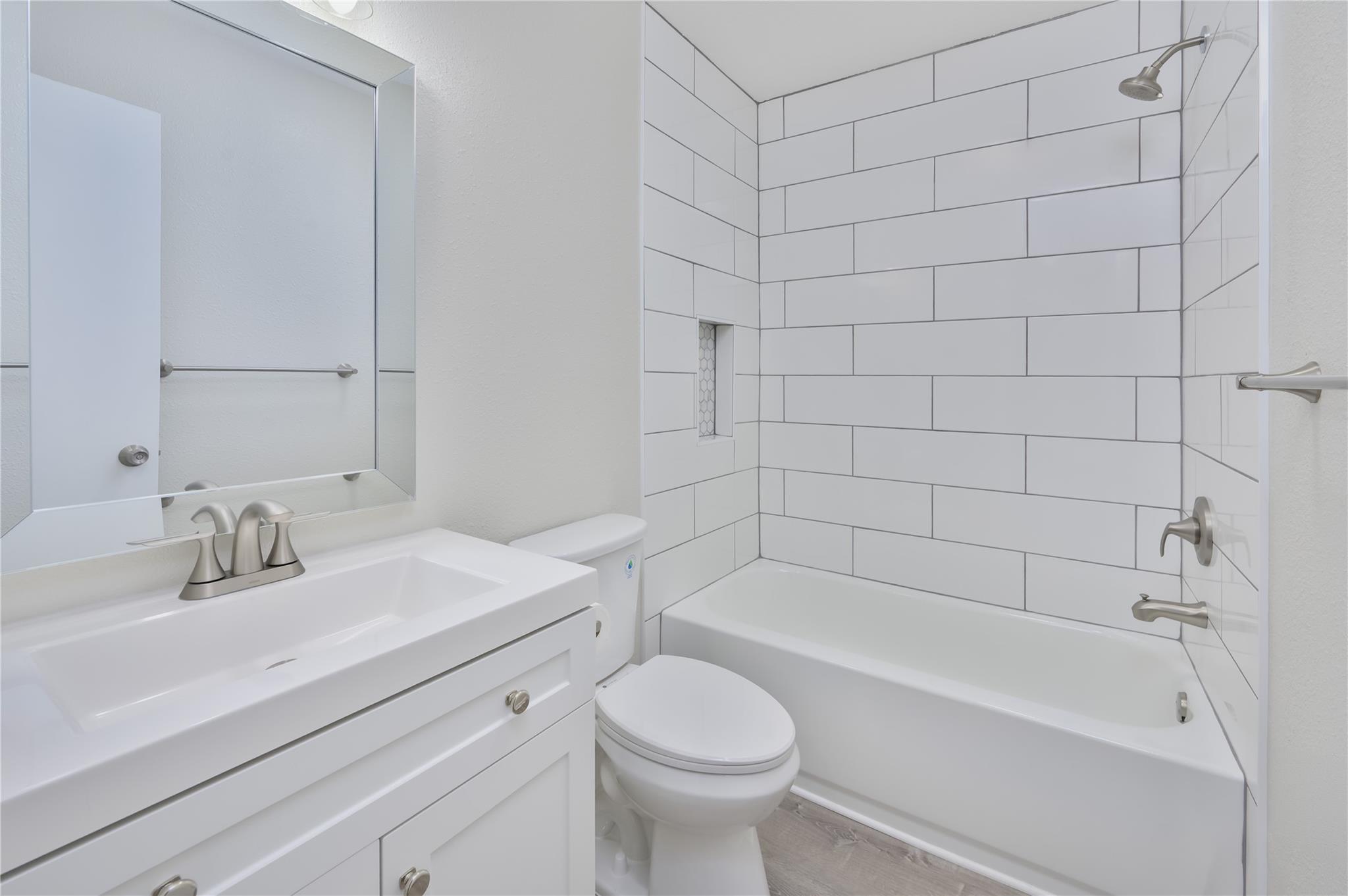 520 Cutty Trl # B, Lakeway, TX 78734