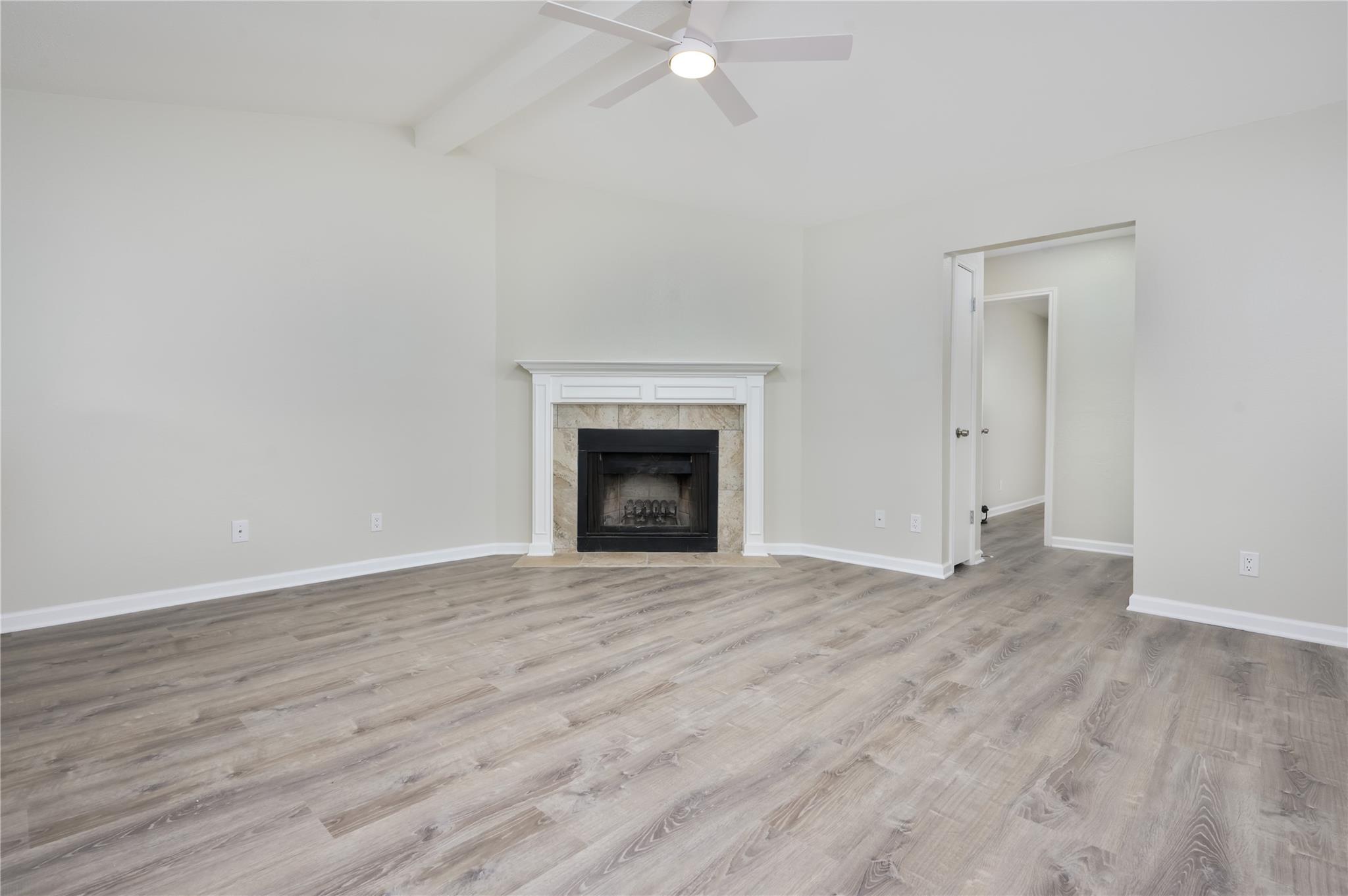 520 Cutty Trl # B, Lakeway, TX 78734