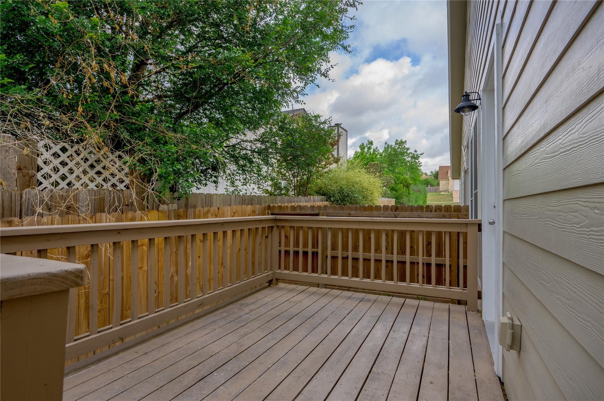 520 Cutty Trl # B, Lakeway, TX 78734