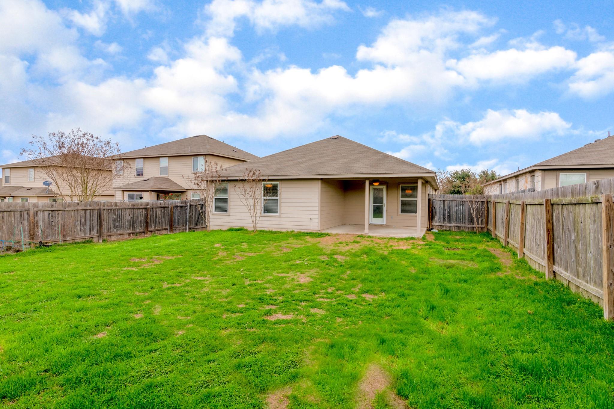 328 Baldwin St, Hutto, TX 78634