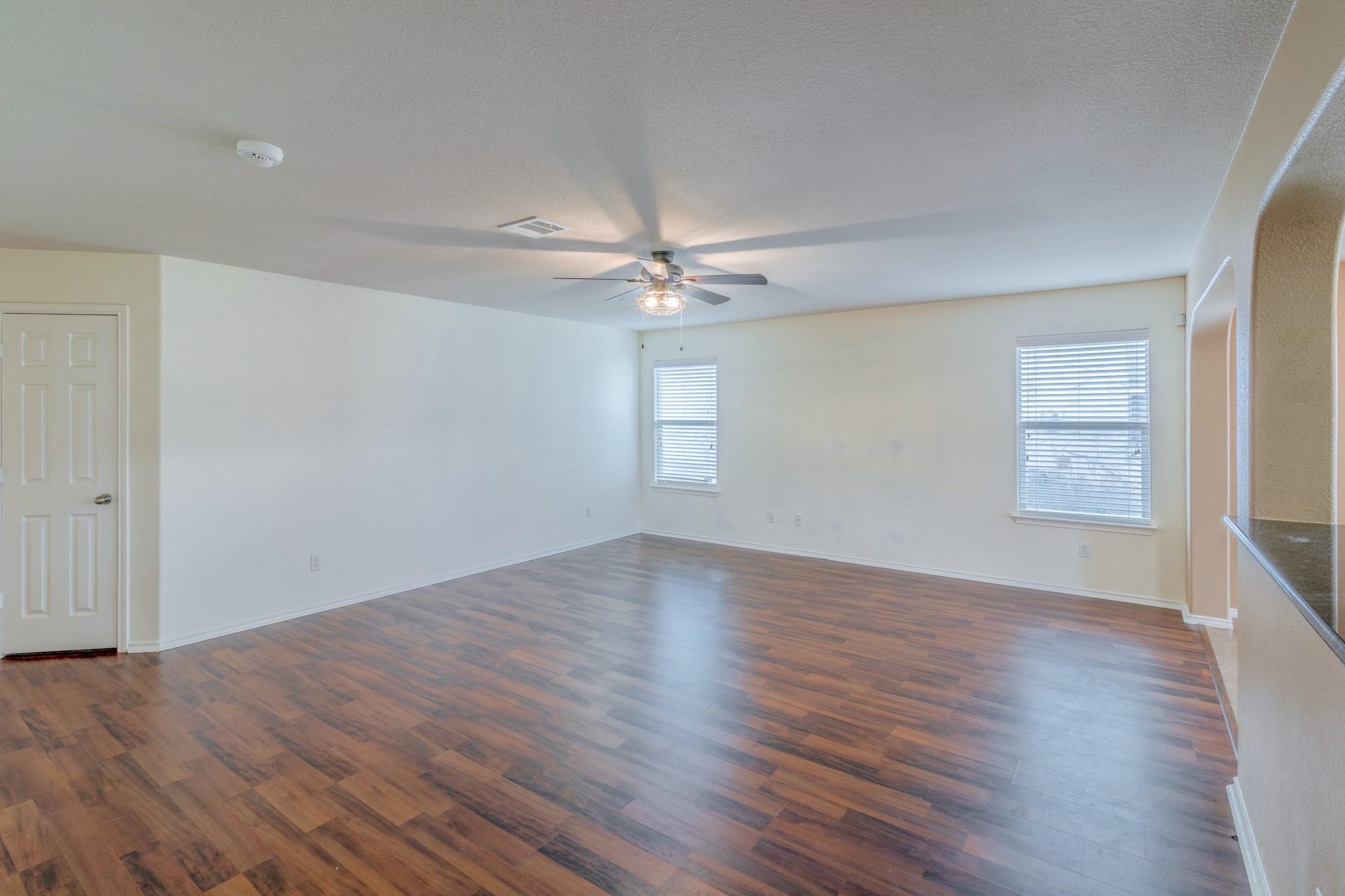 328 Baldwin St, Hutto, TX 78634