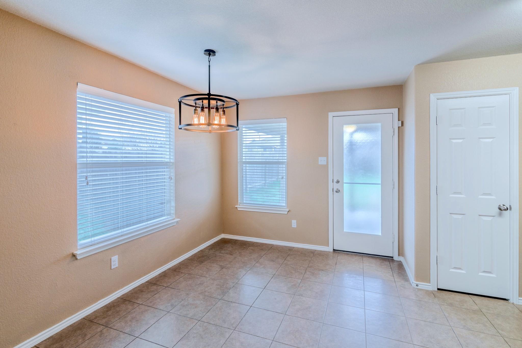 328 Baldwin St, Hutto, TX 78634