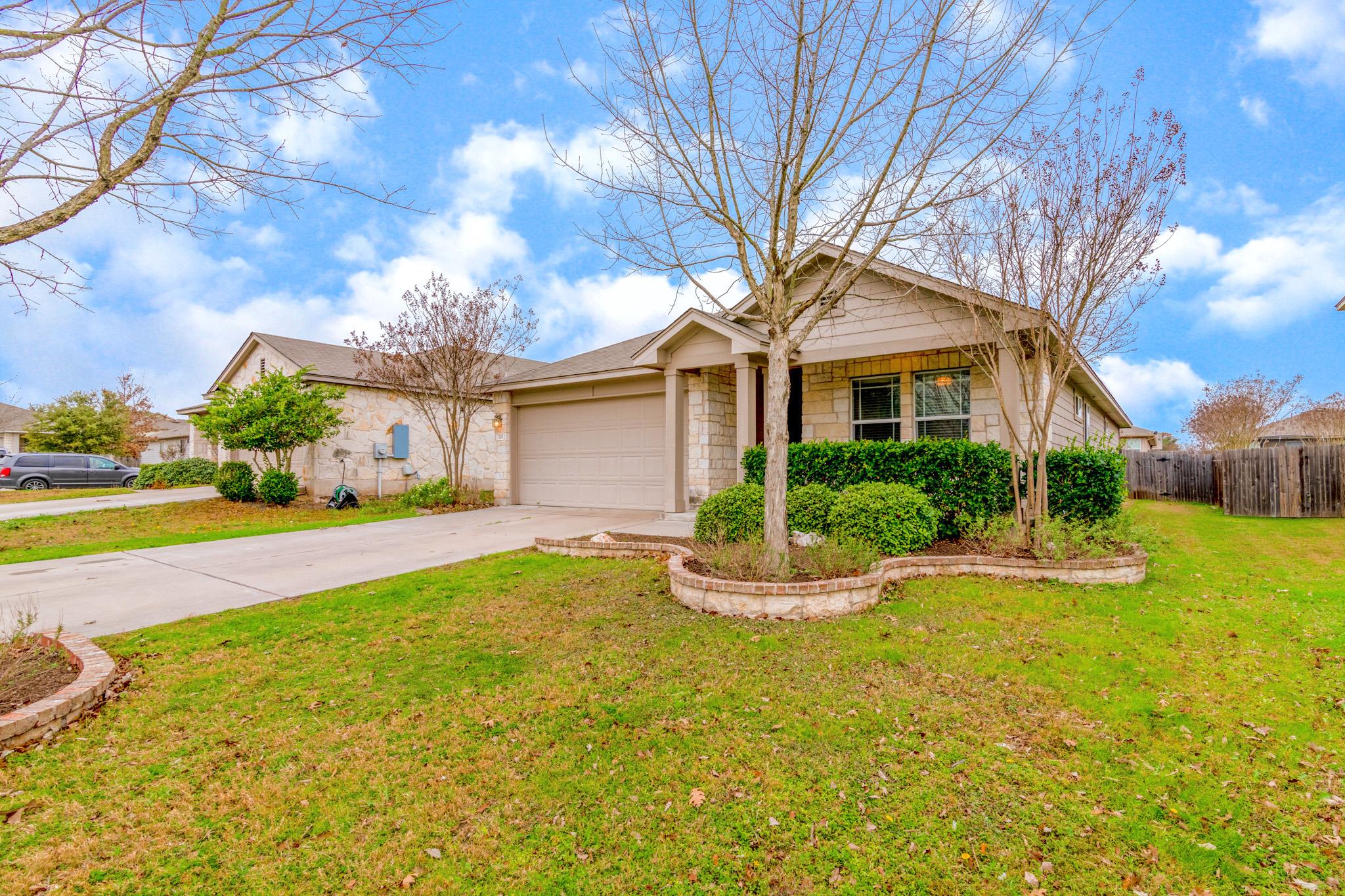 328 Baldwin St, Hutto, TX 78634