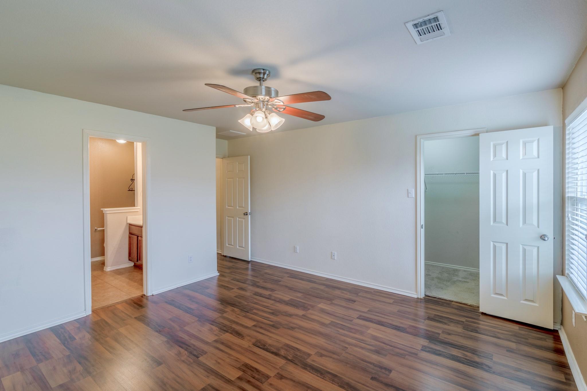 328 Baldwin St, Hutto, TX 78634