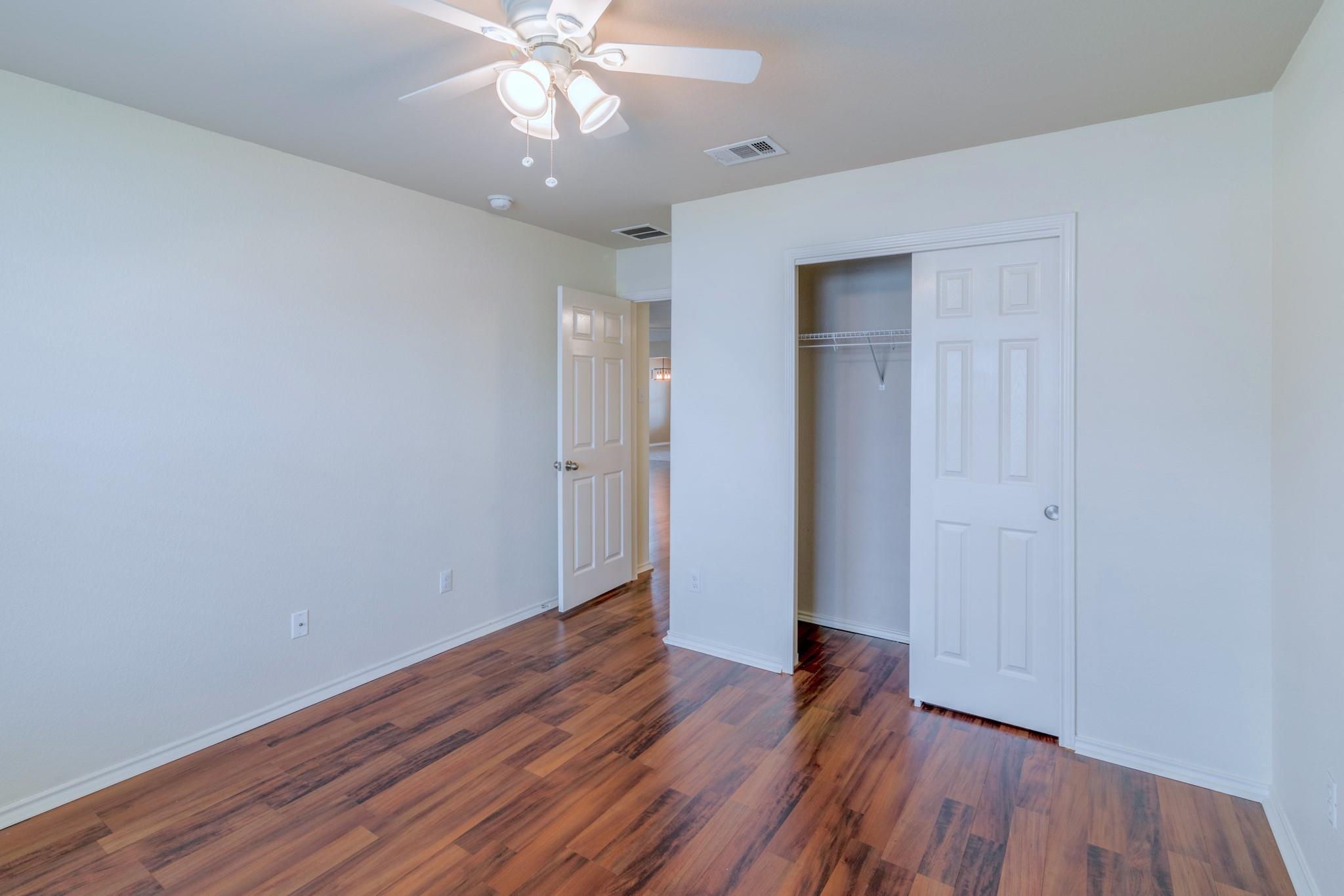 328 Baldwin St, Hutto, TX 78634