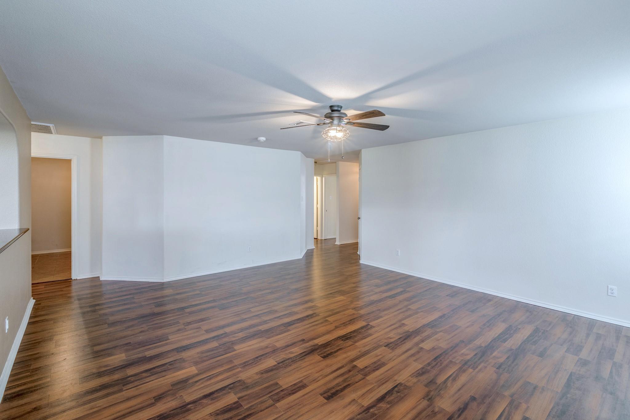 328 Baldwin St, Hutto, TX 78634