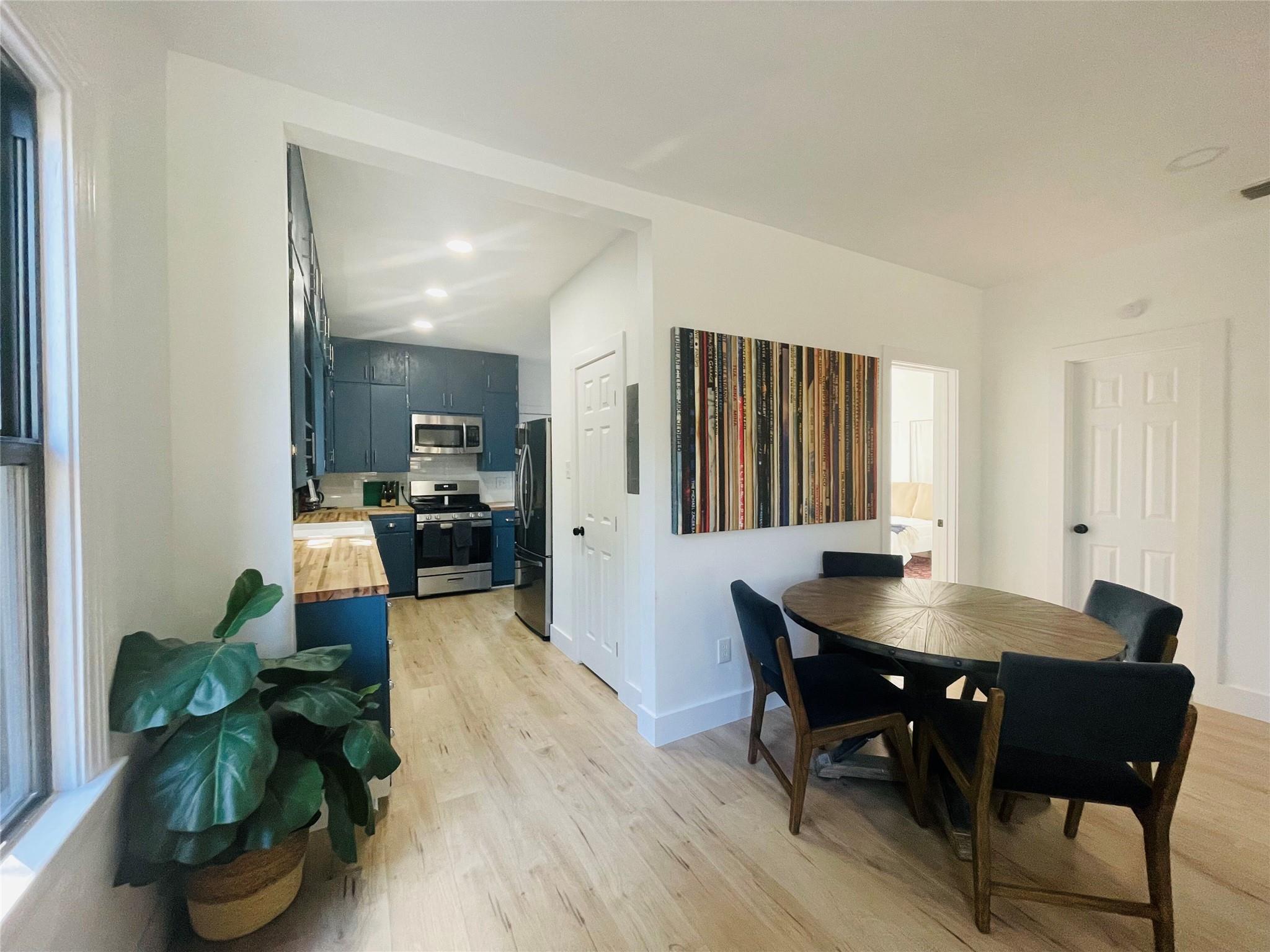 1403 Newfield Ln, Austin, TX 78703