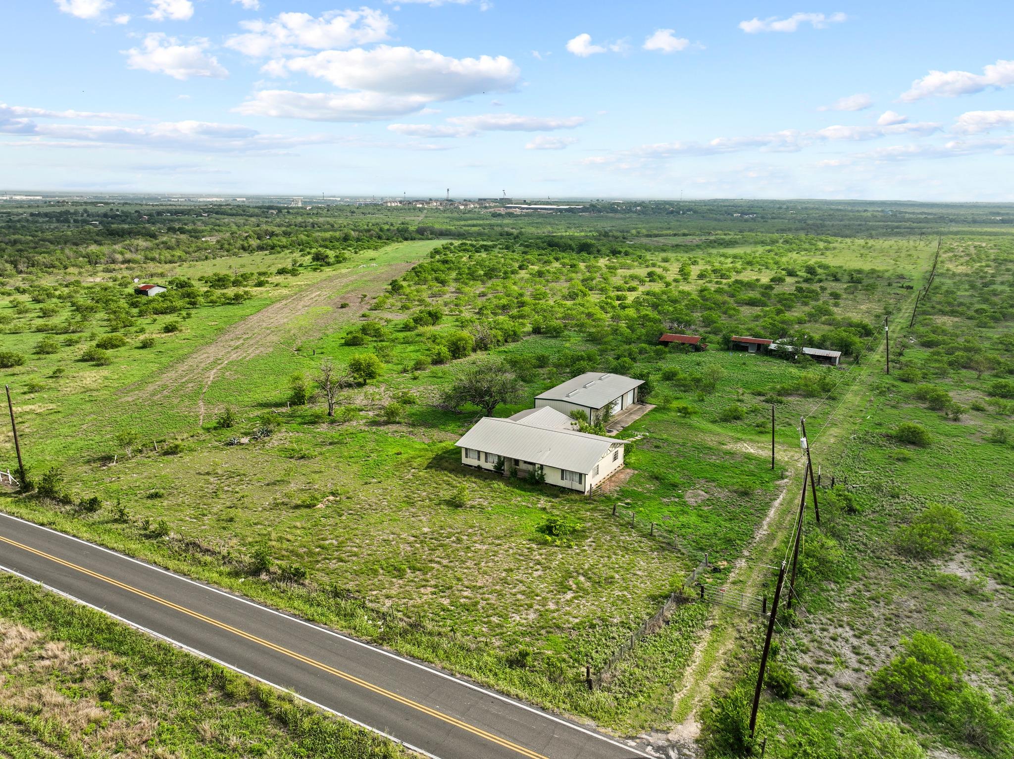 14104 Hokanson Rd, Del Valle, TX 78617