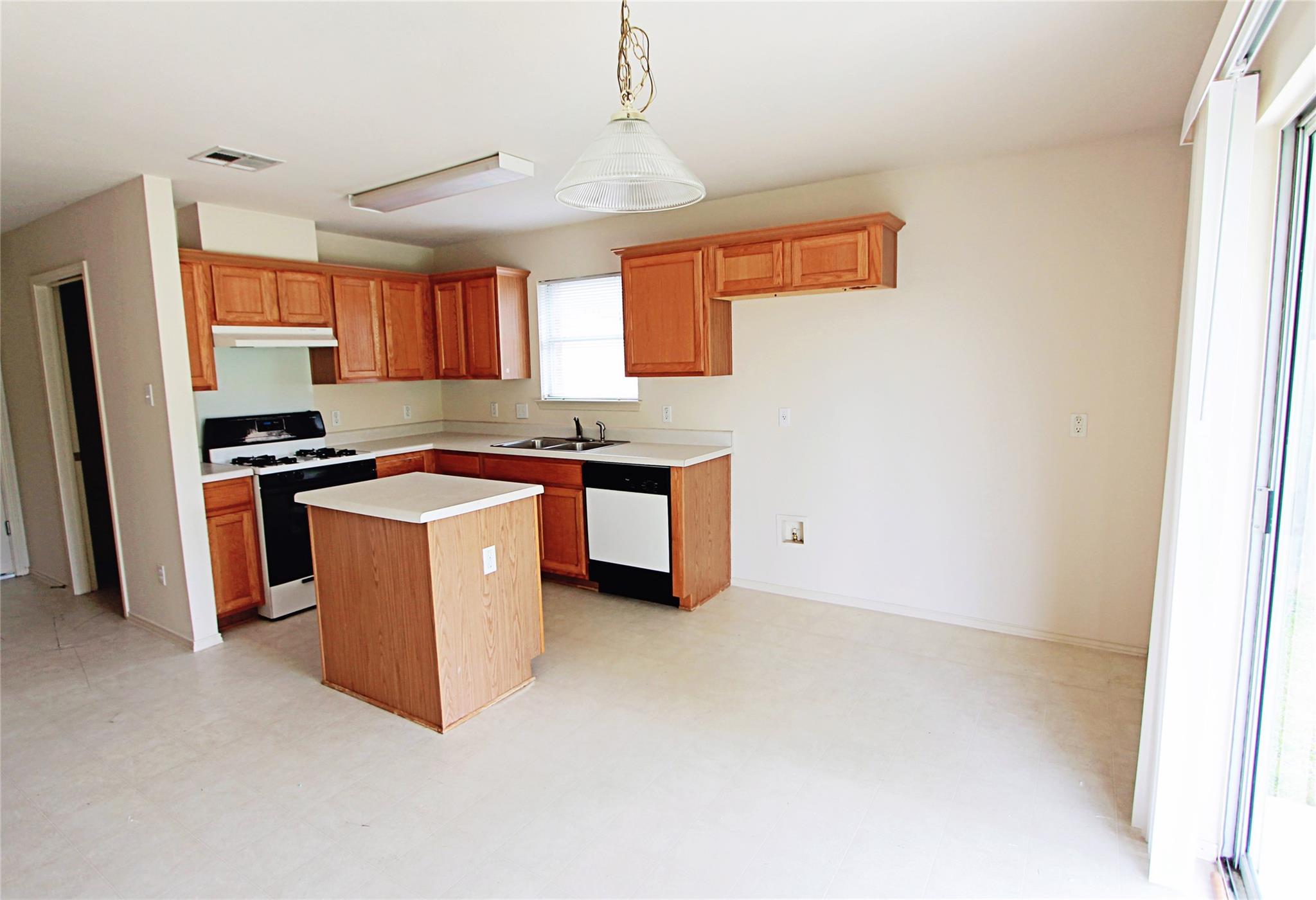 1821 Friars Tale Ln, Austin, TX 78748