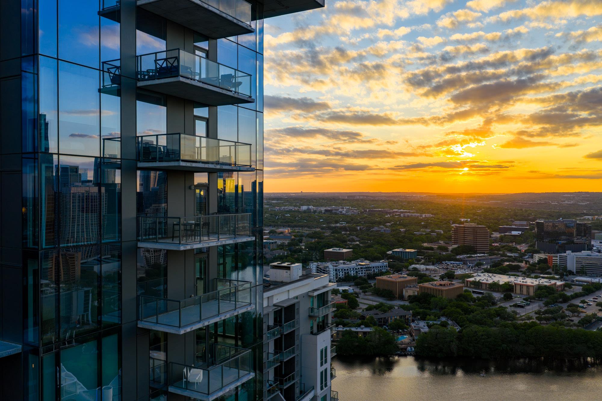 44 East Ave # 3303, Austin, TX 78701