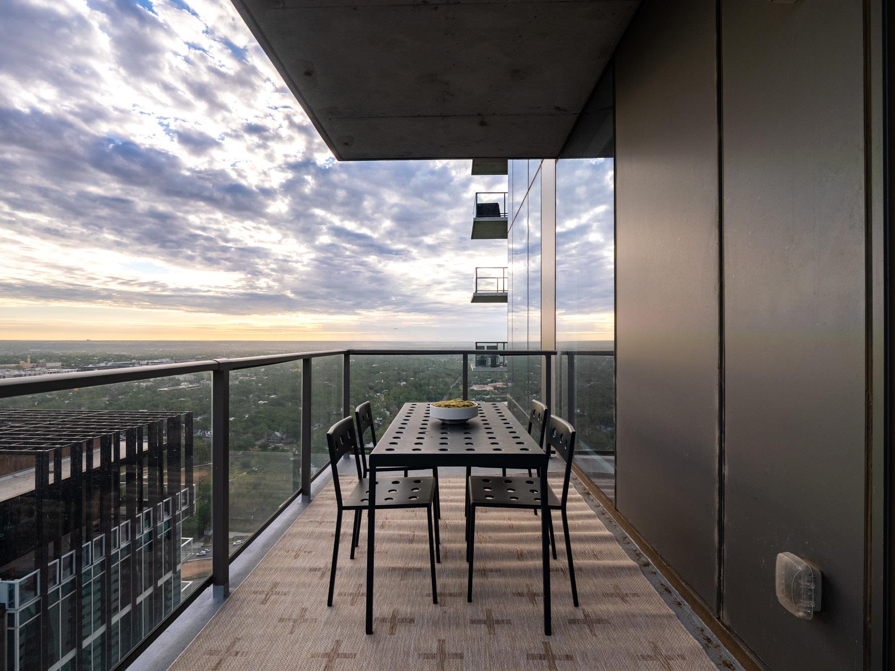 44 East Ave # 3303, Austin, TX 78701