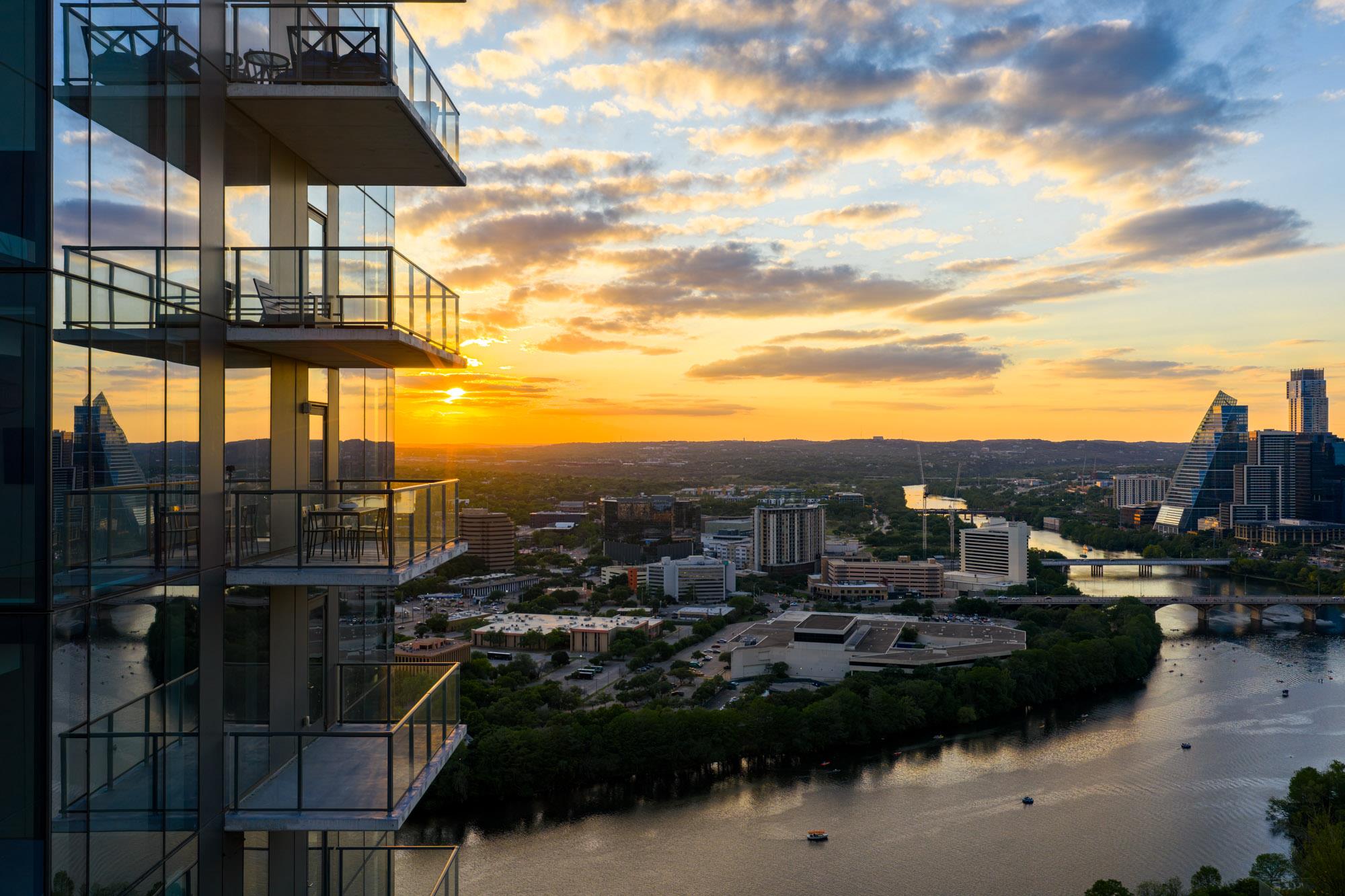 44 East Ave # 3303, Austin, TX 78701