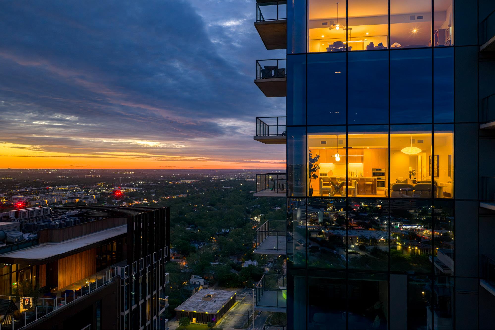 44 East Ave # 3303, Austin, TX 78701