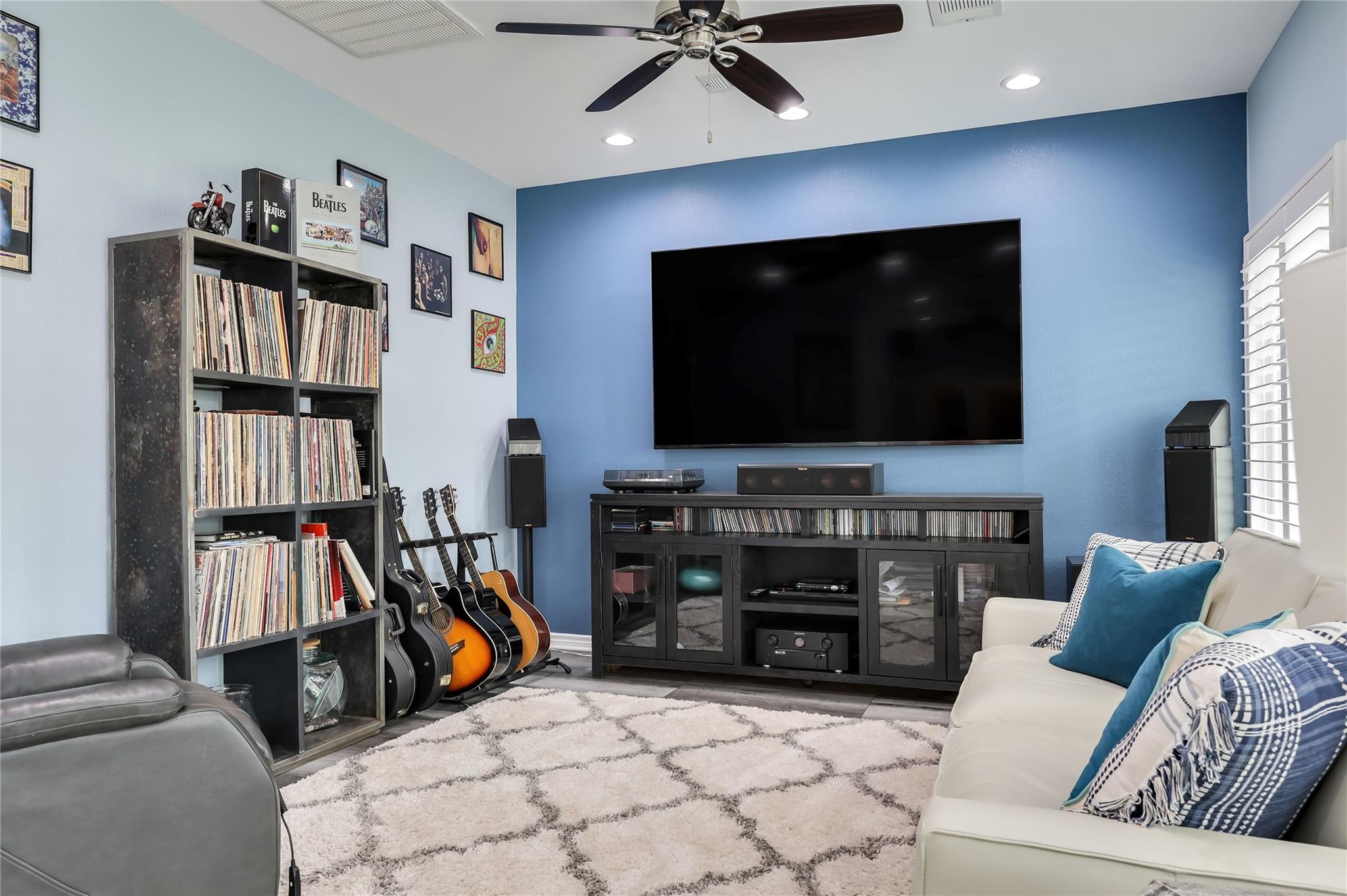 906 Texas Trl, Austin, TX 78737