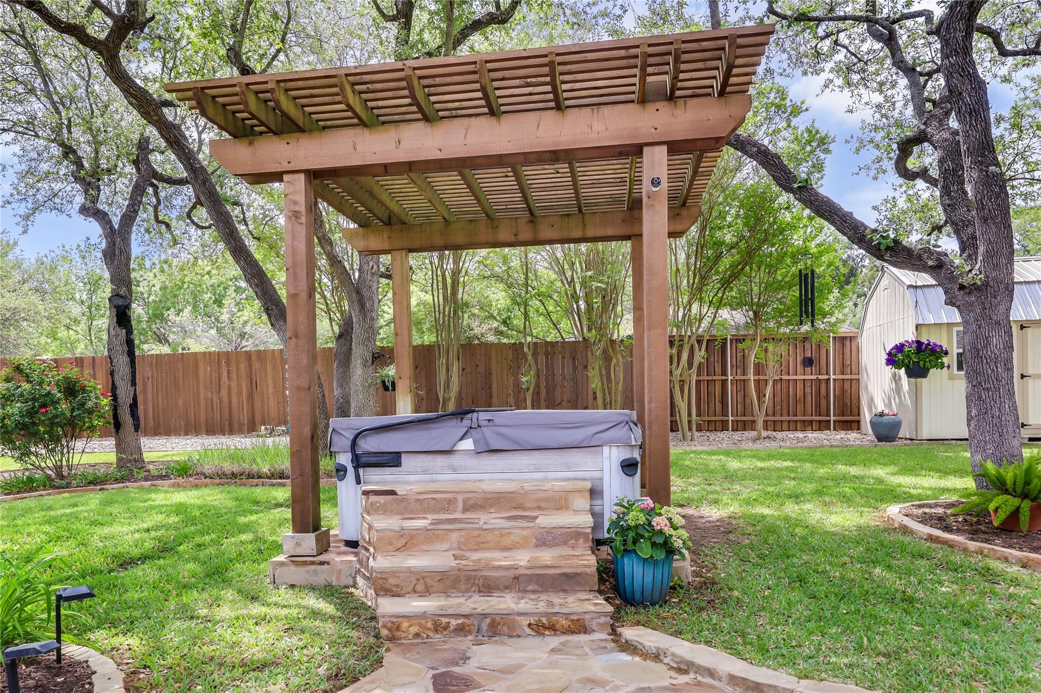 906 Texas Trl, Austin, TX 78737