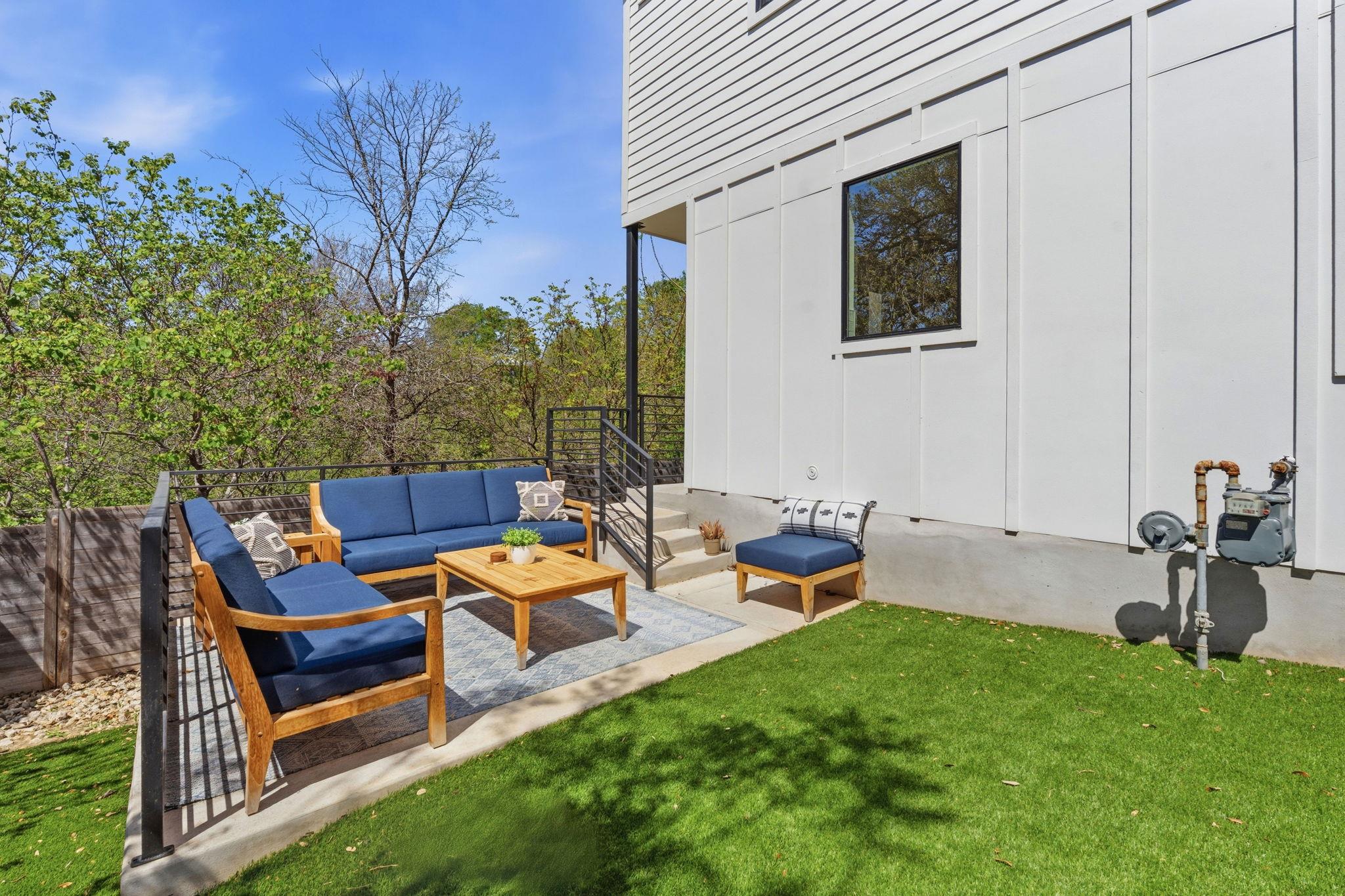 1168 Ridgeway Dr # 2, Austin, TX 78702
