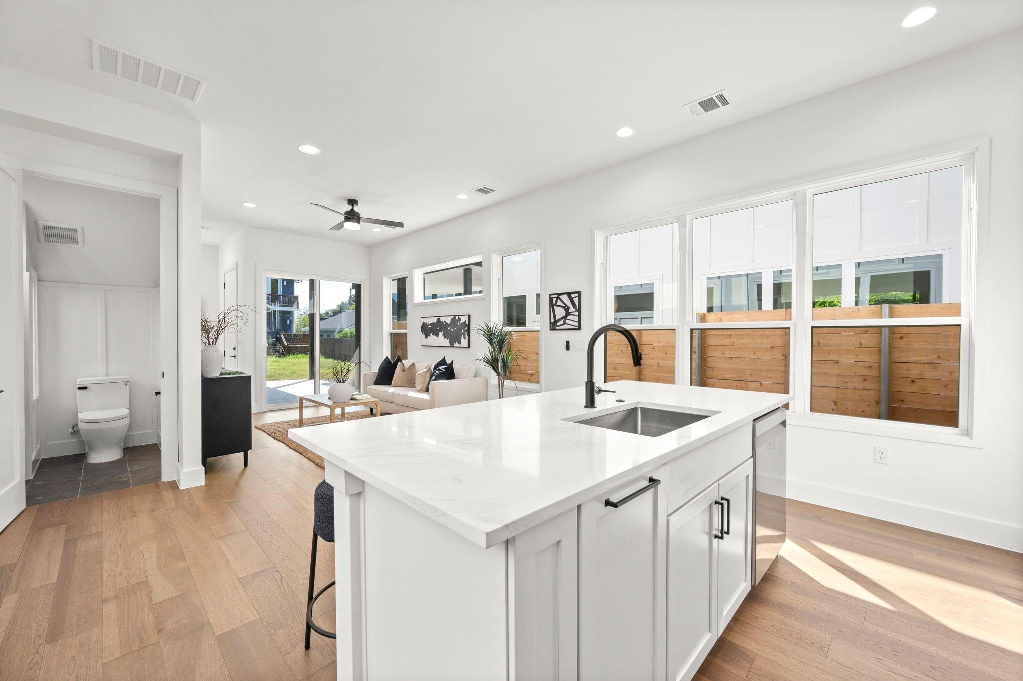 1407 Cedar Ave # 2, Austin, TX 78702