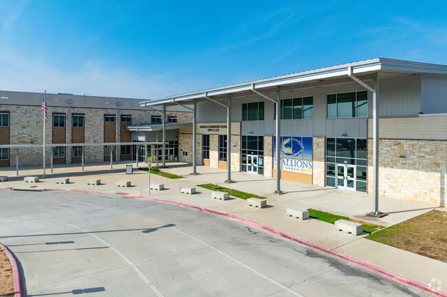 266 Sugar Cane Rd, Buda, TX 78610