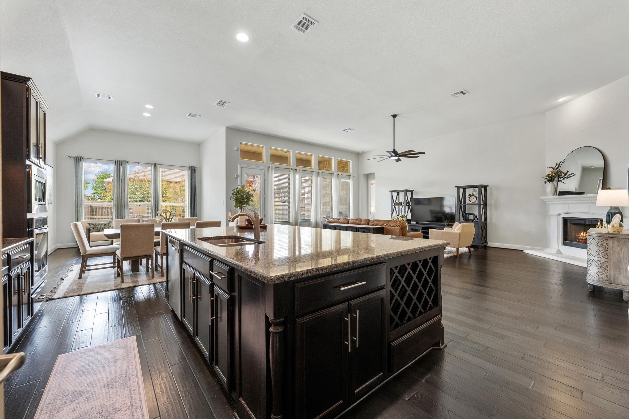 2009 Southcreek Dr, Leander, TX 78641