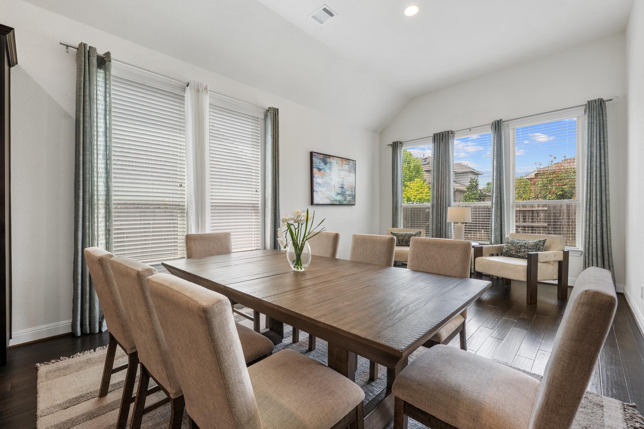 2009 Southcreek Dr, Leander, TX 78641