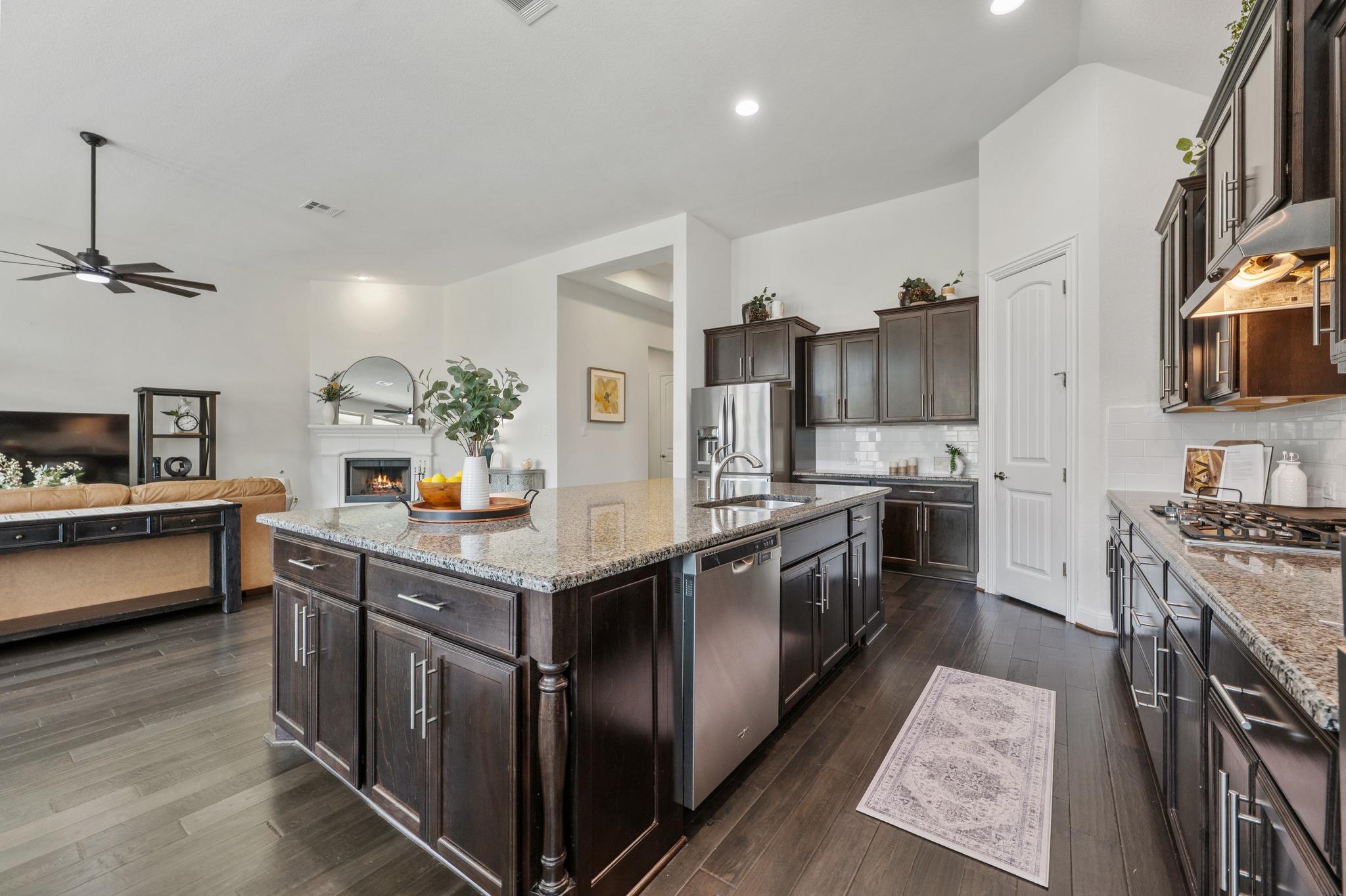 2009 Southcreek Dr, Leander, TX 78641