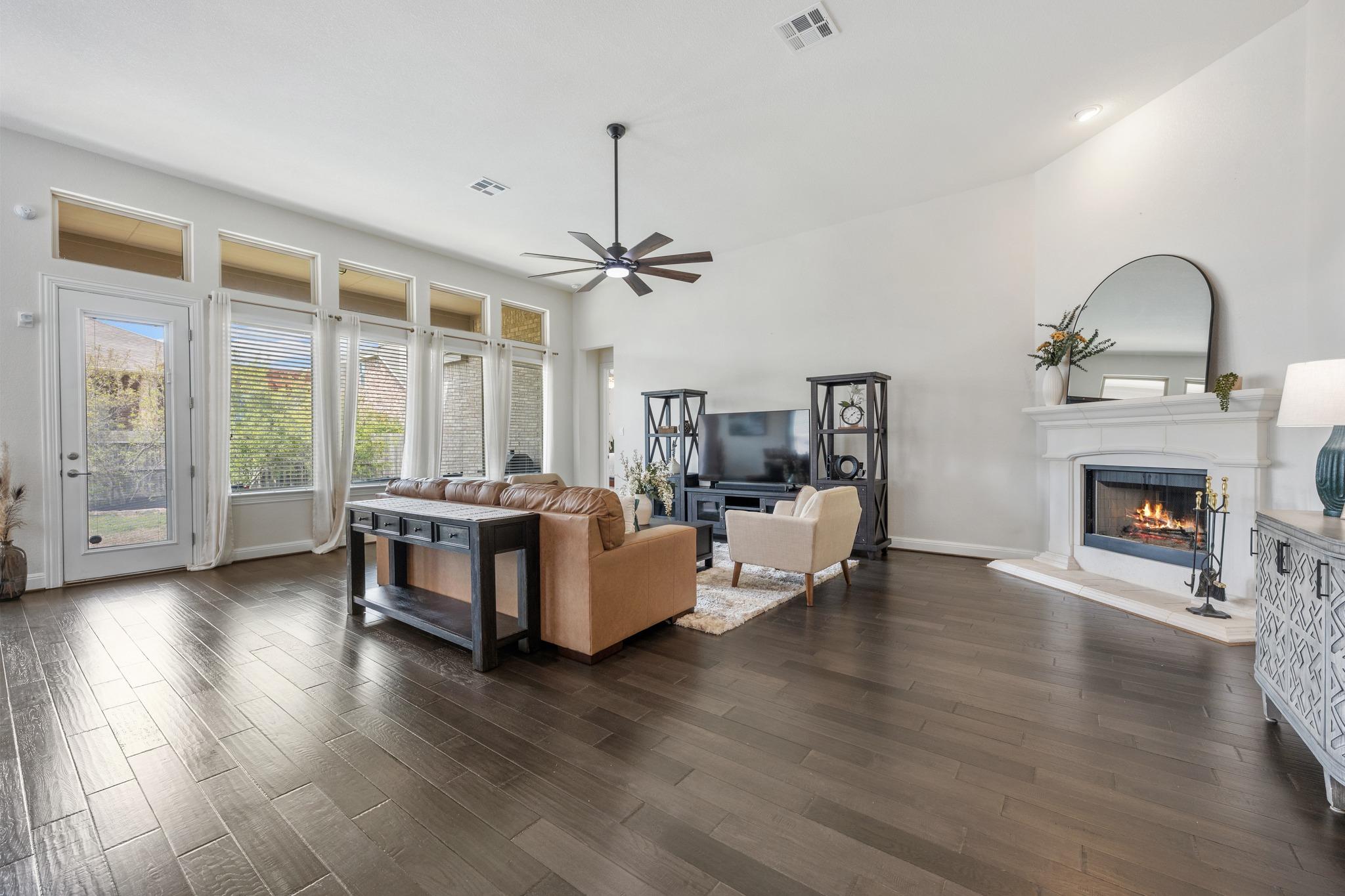 2009 Southcreek Dr, Leander, TX 78641