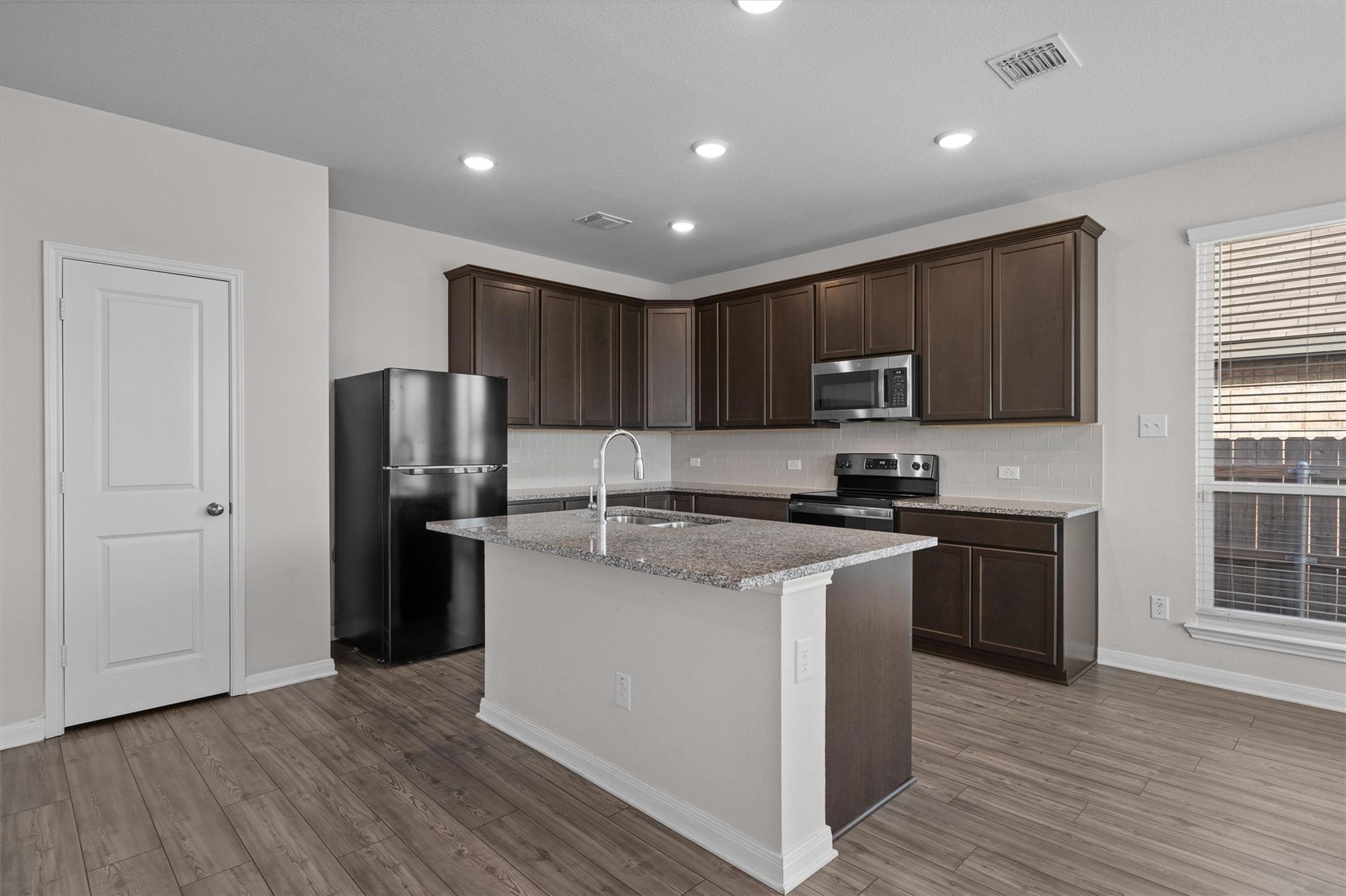 1037 Shelby Dr, Belton, TX 76513