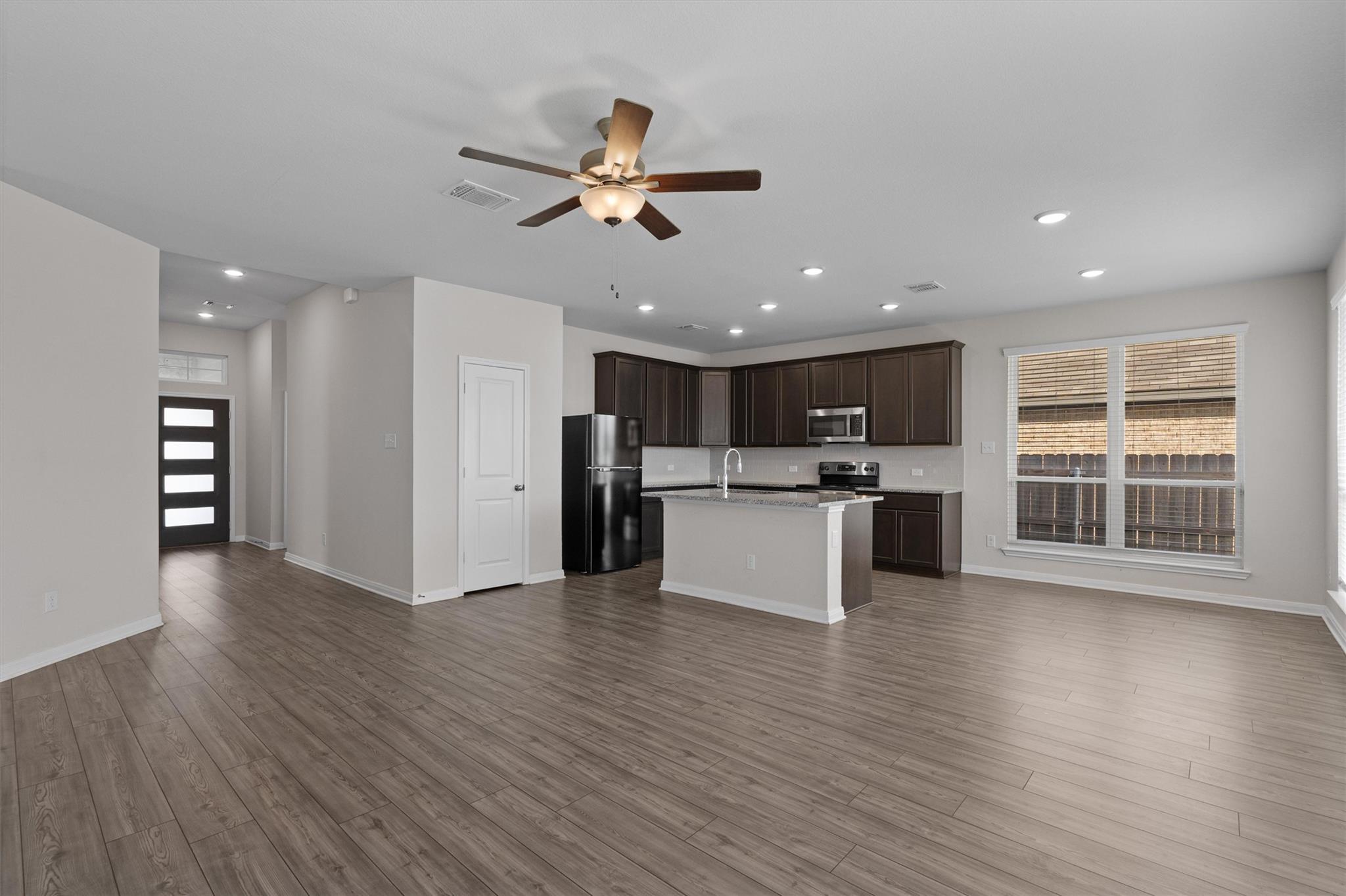 1037 Shelby Dr, Belton, TX 76513