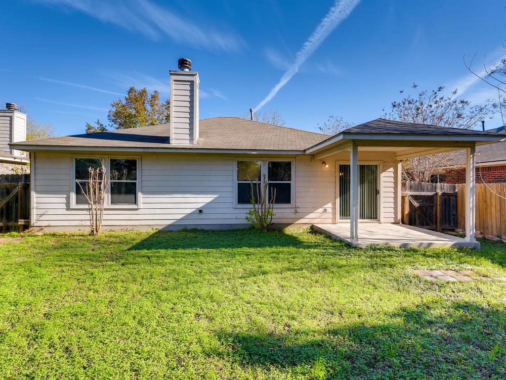 200 Buttercup St, Kyle, TX 78640