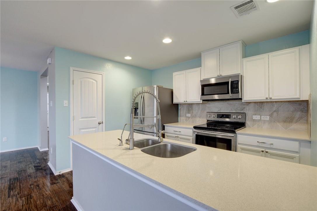 261 New Bridge Dr, Kyle, TX 78640