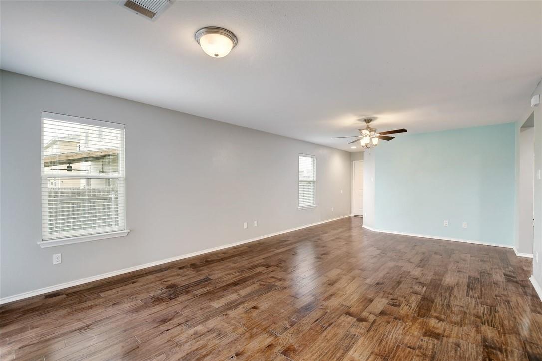 261 New Bridge Dr, Kyle, TX 78640