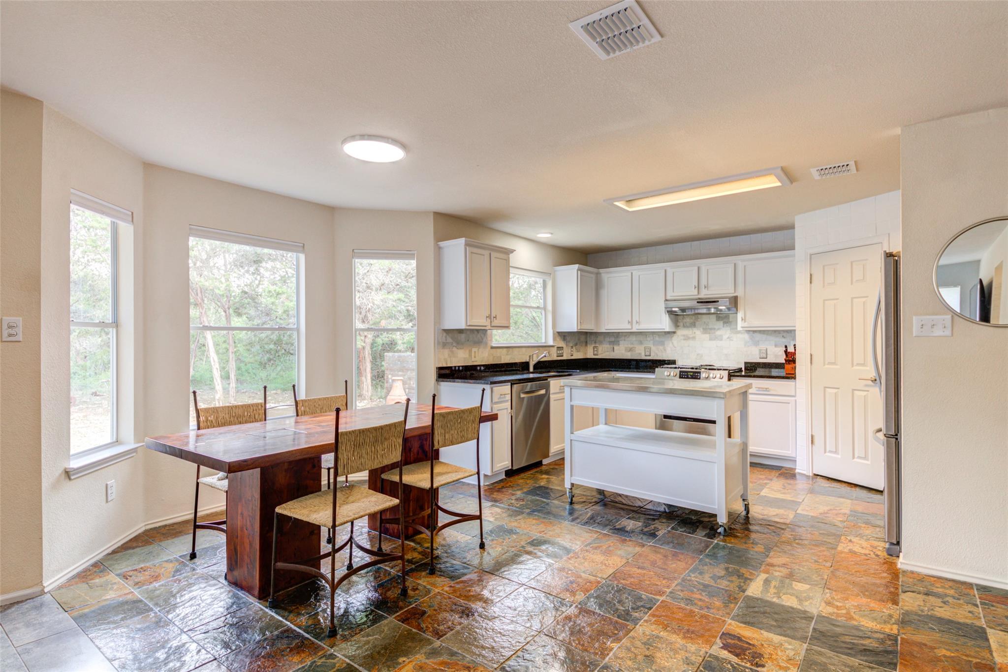 8904 W Hove Loop, Austin, TX 78749