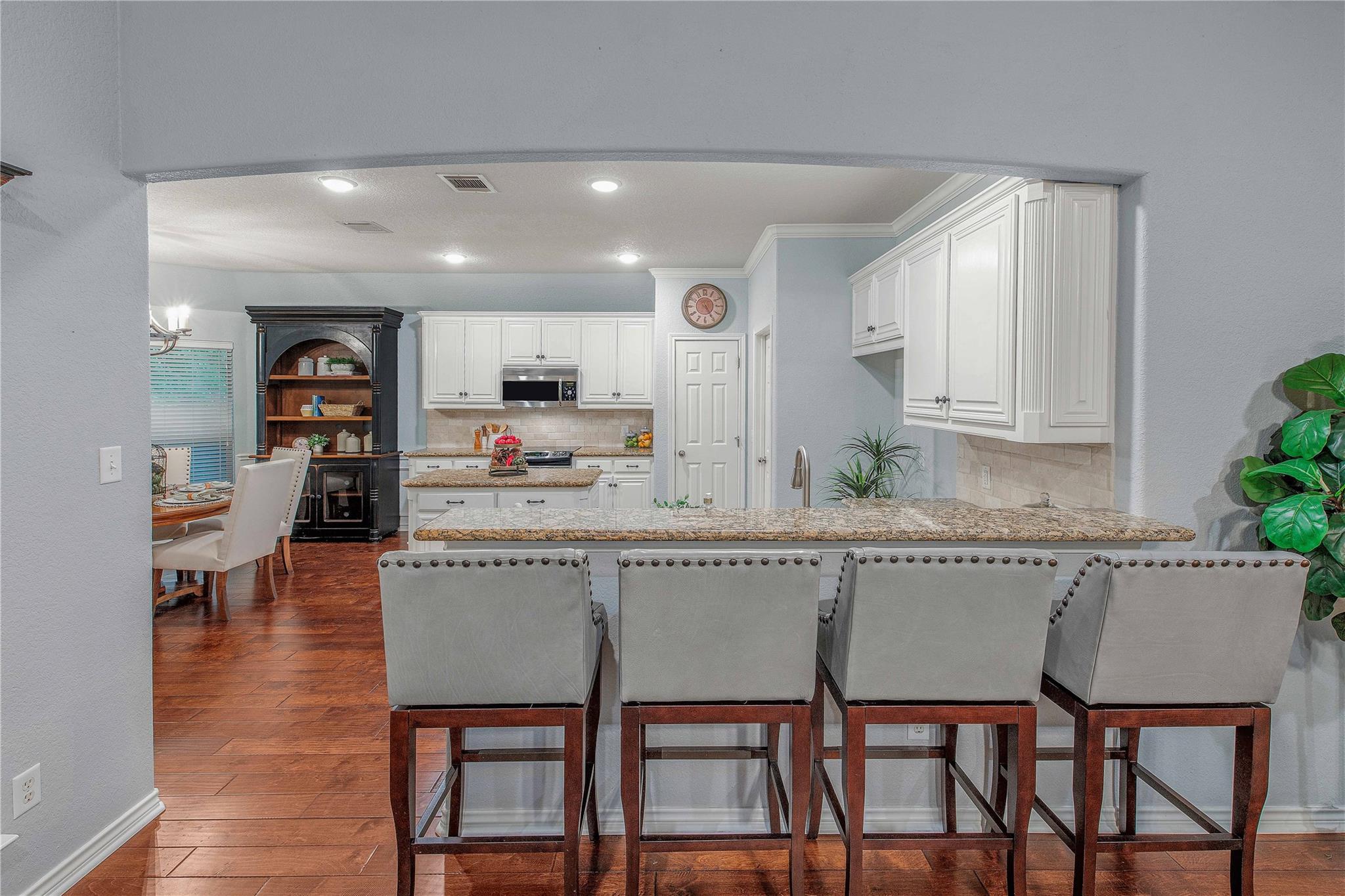 2477 Newark Cir, College Station, TX 77845