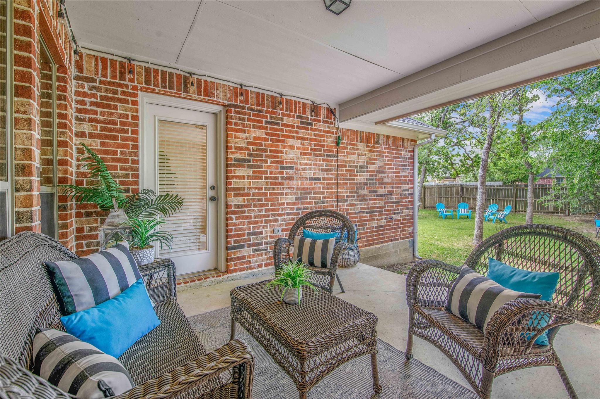 2477 Newark Cir, College Station, TX 77845