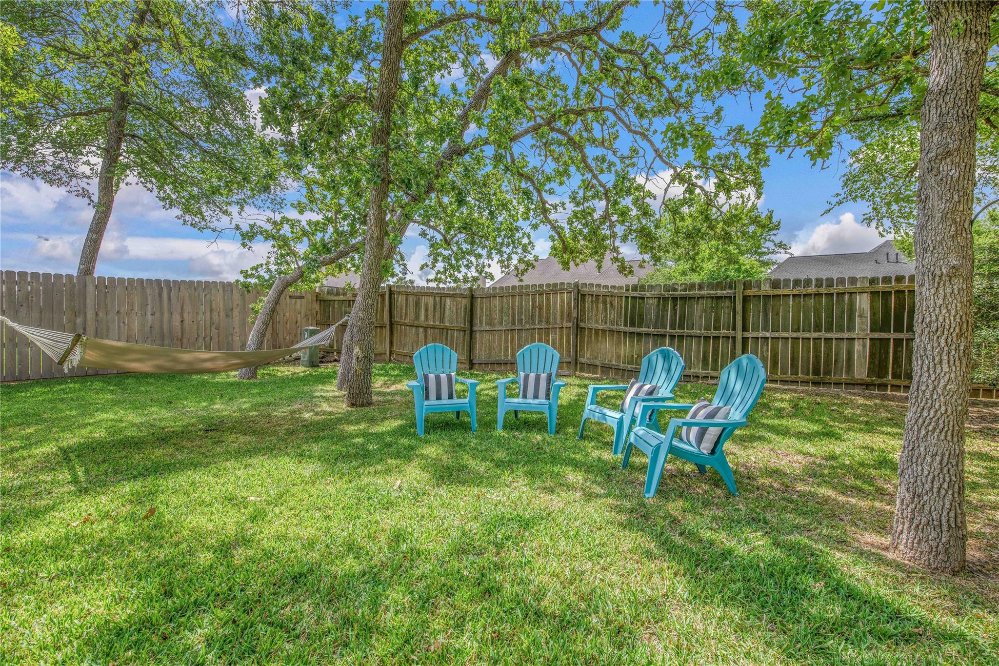 2477 Newark Cir, College Station, TX 77845