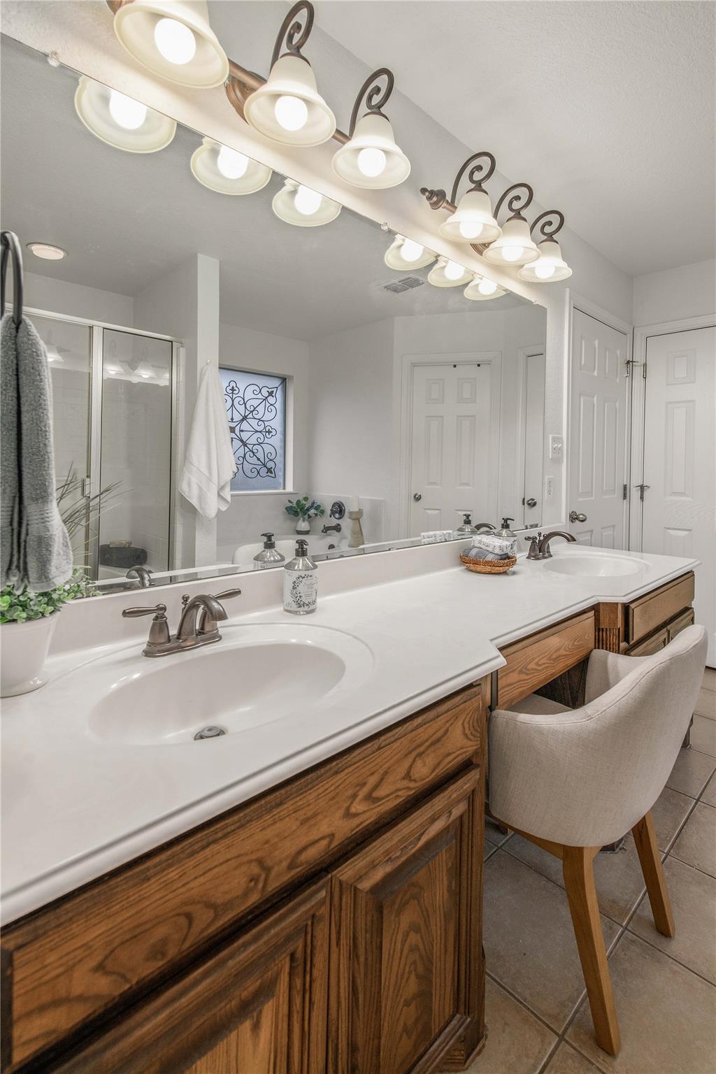 2477 Newark Cir, College Station, TX 77845