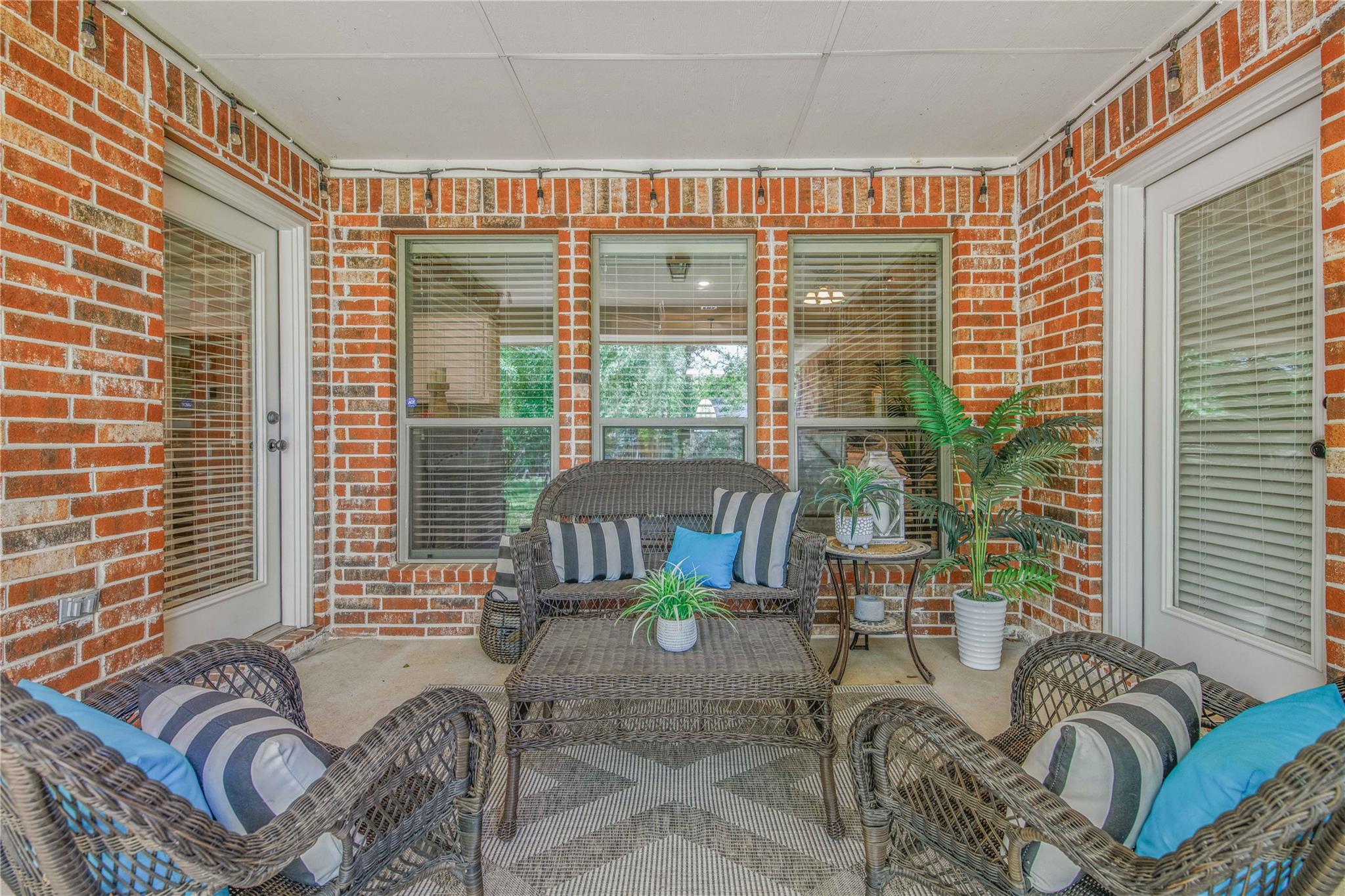 2477 Newark Cir, College Station, TX 77845