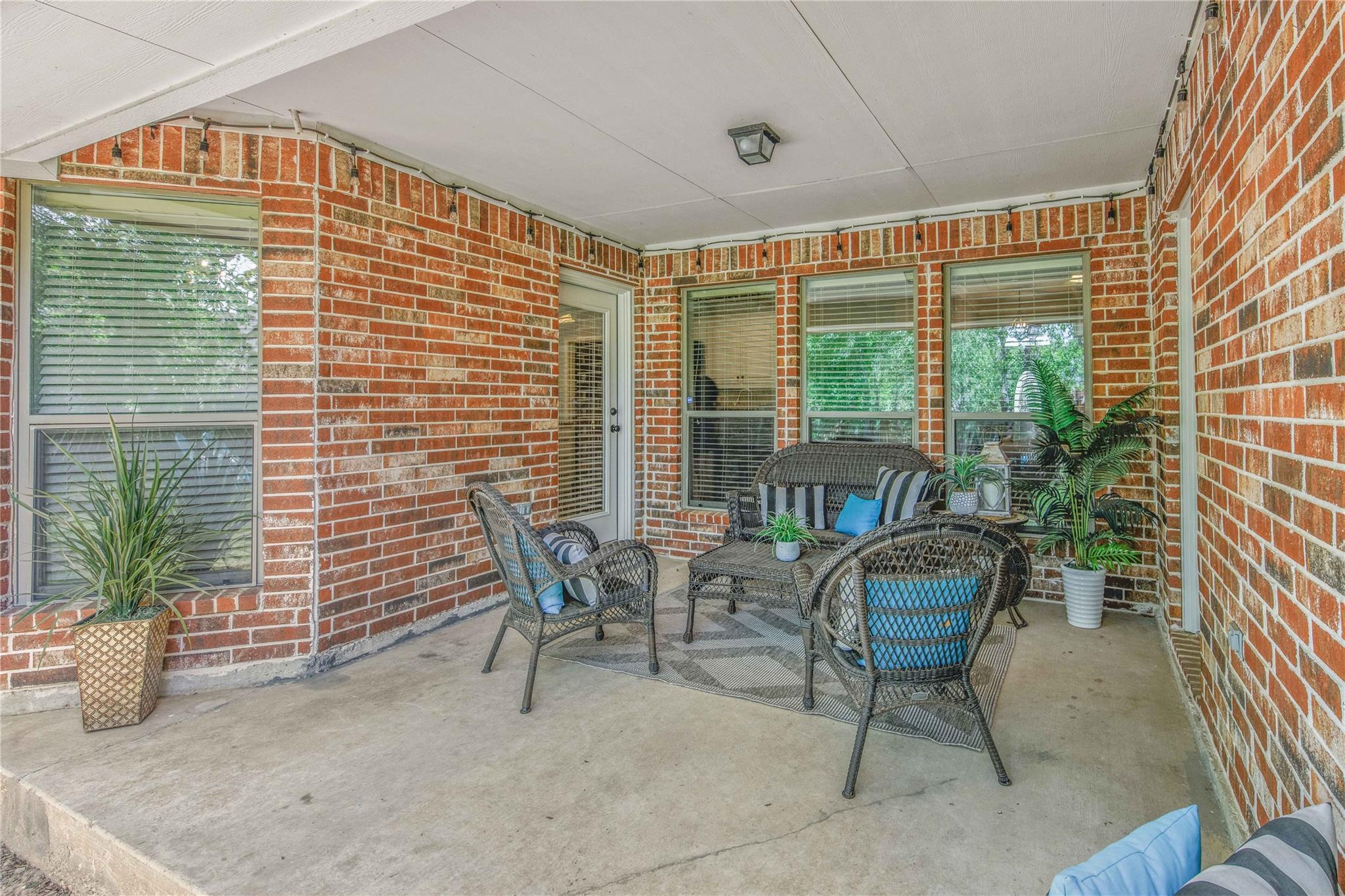 2477 Newark Cir, College Station, TX 77845