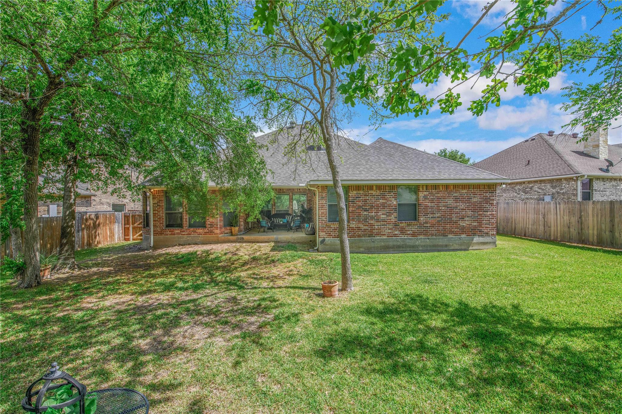 2477 Newark Cir, College Station, TX 77845