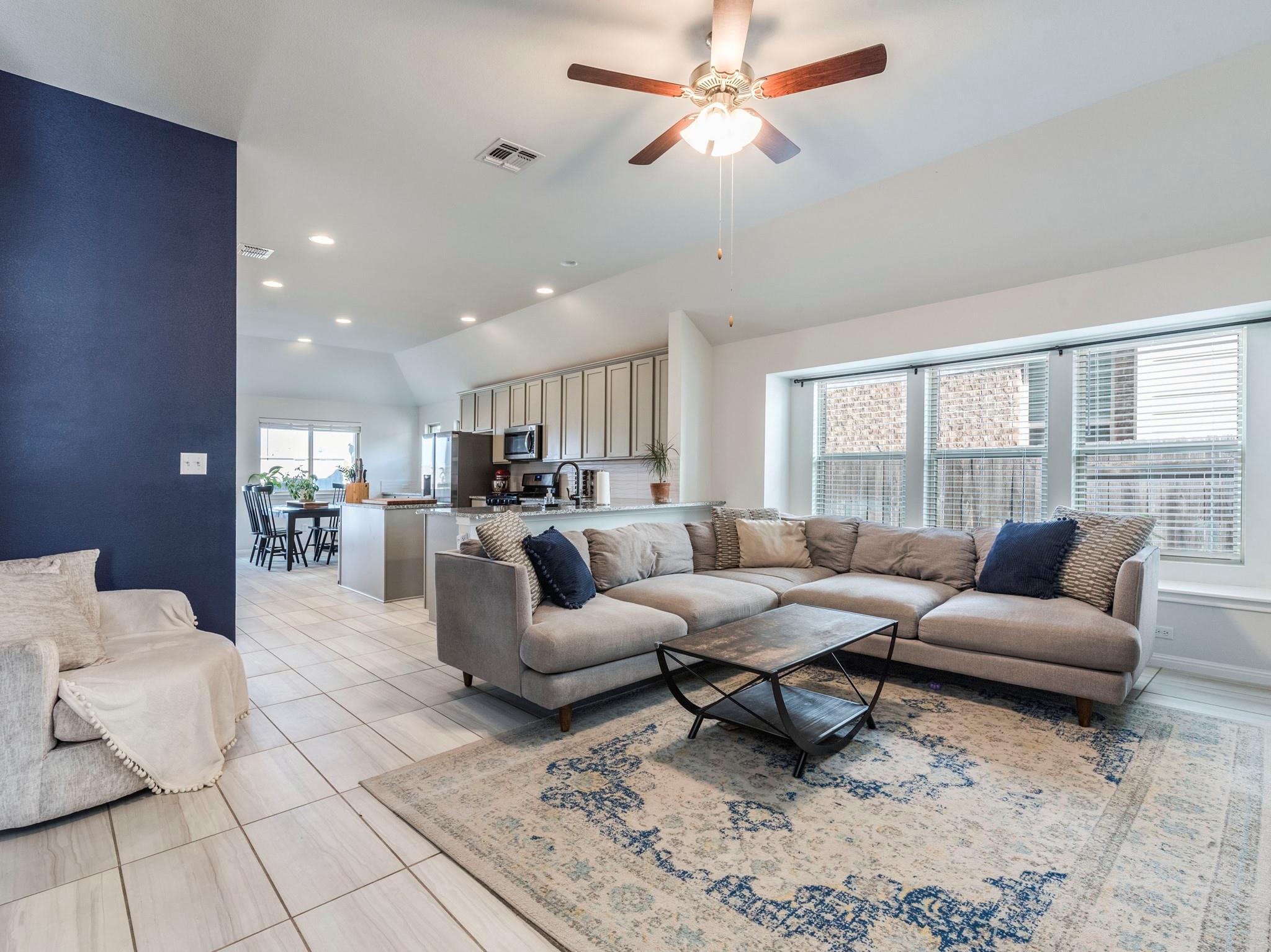 372 Spinnaker Loop, Kyle, TX 78640