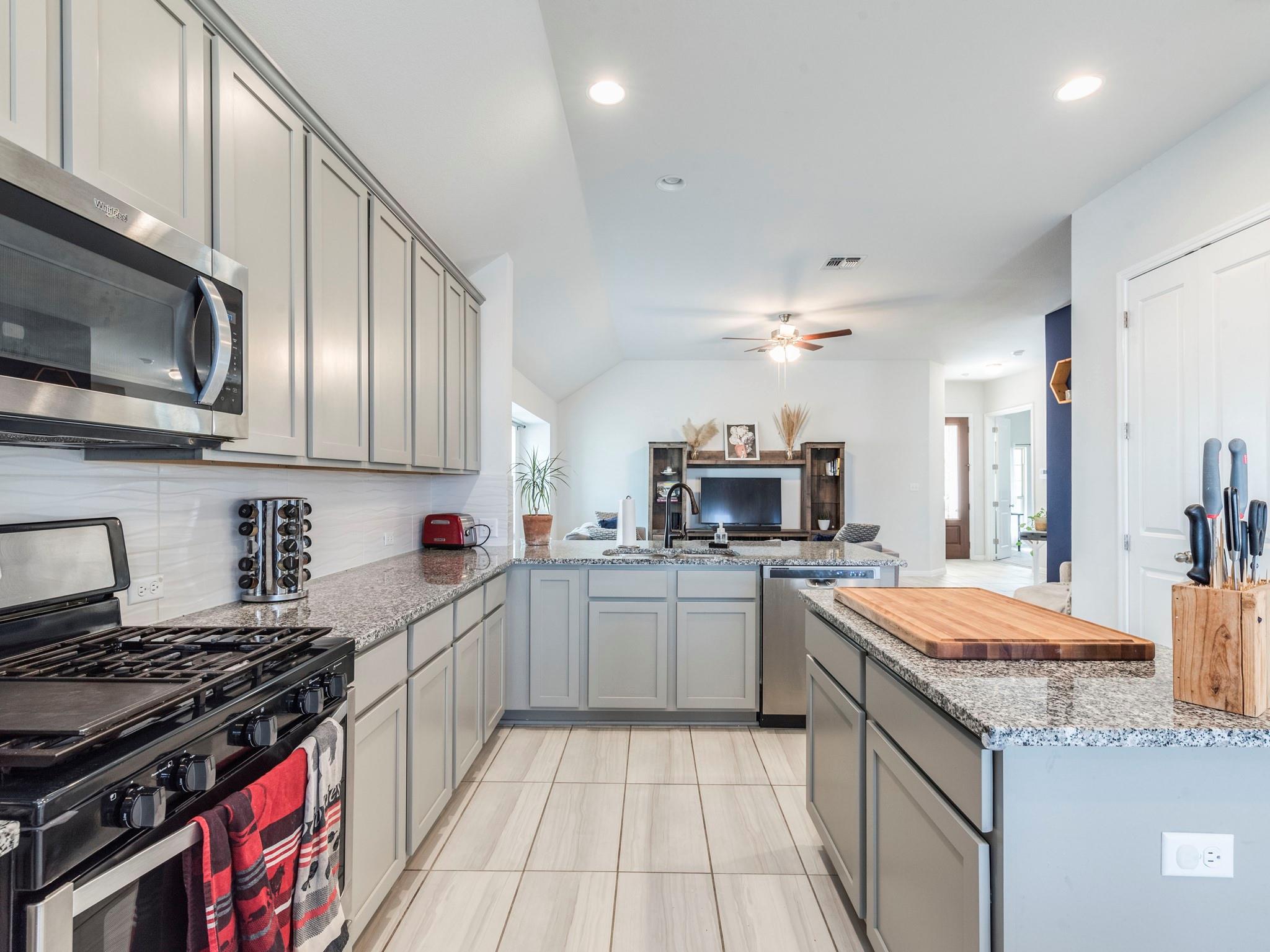 372 Spinnaker Loop, Kyle, TX 78640