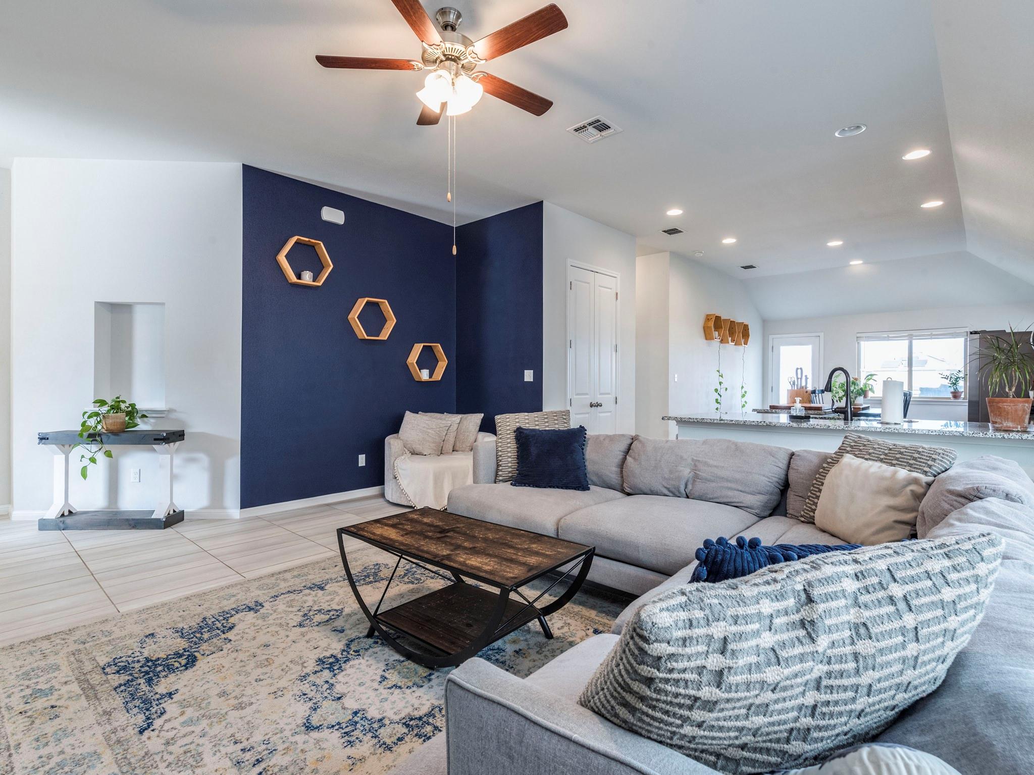 372 Spinnaker Loop, Kyle, TX 78640