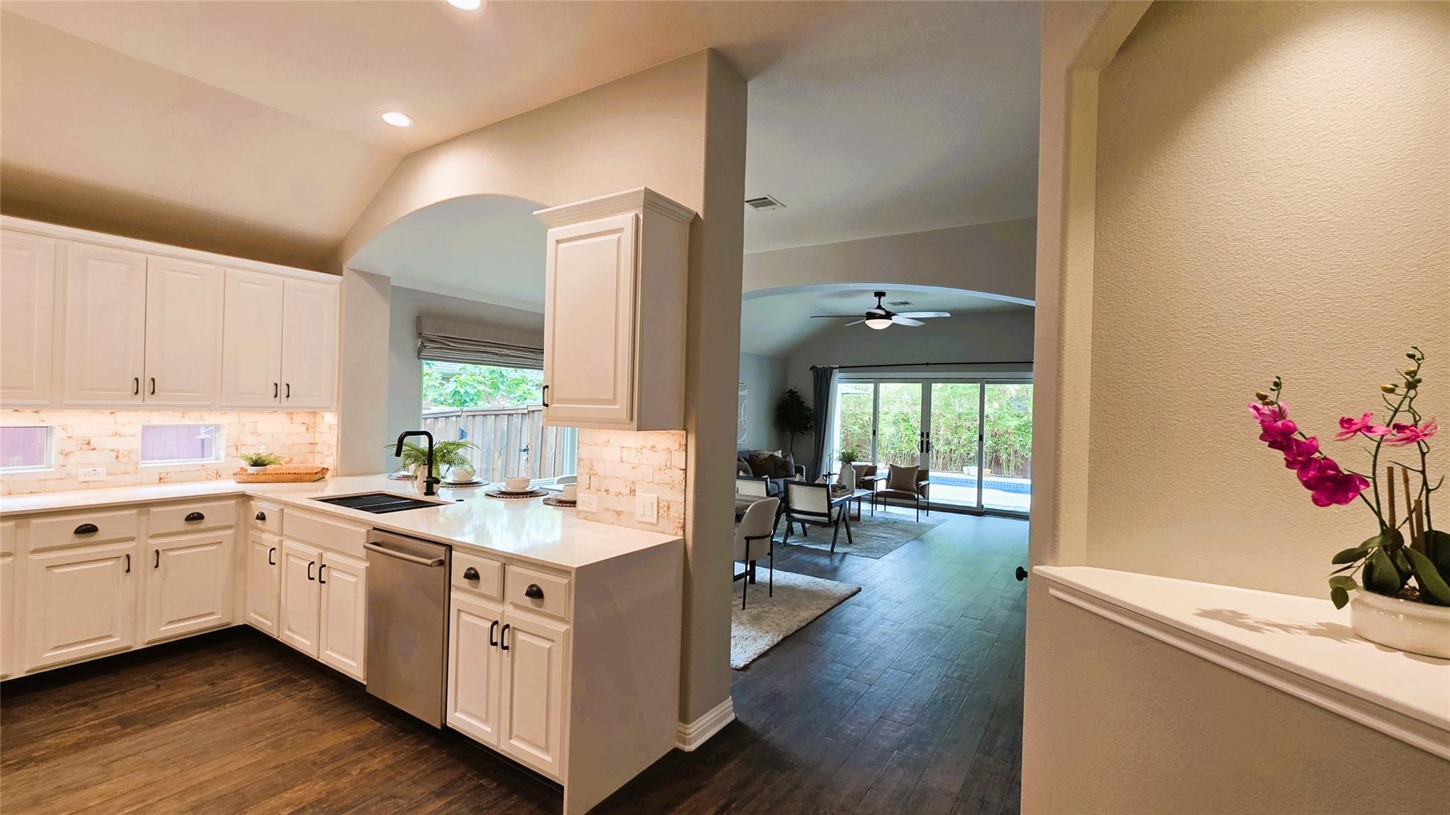 10004 Crater Lake Pass, Austin, TX 78747