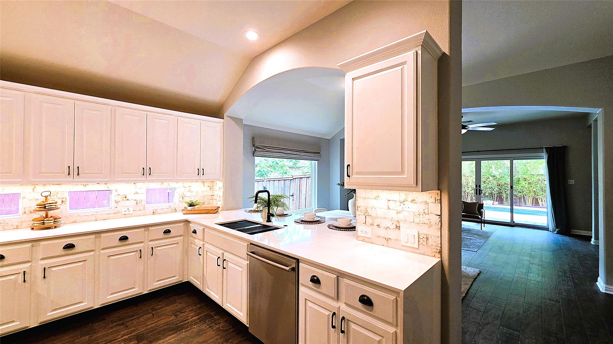 10004 Crater Lake Pass, Austin, TX 78747