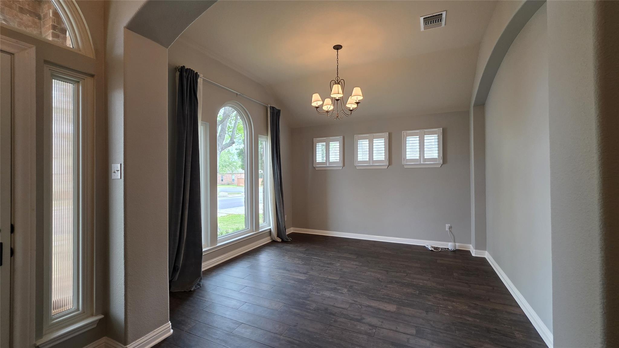 10004 Crater Lake Pass, Austin, TX 78747